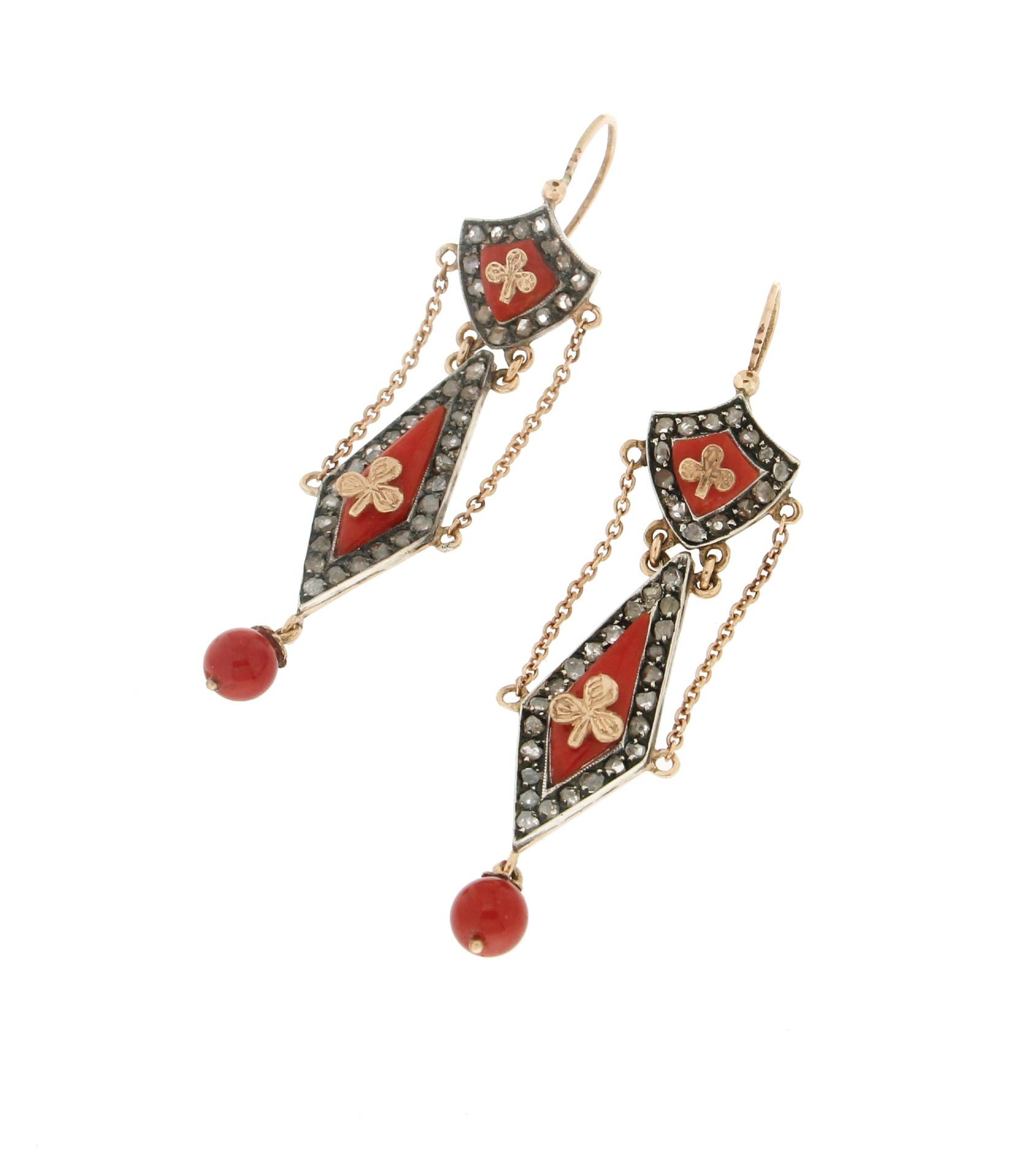 Handcraft Sardinian Coral 14 Karat Yellow Gold Diamonds Dangle Earrings In Excellent Condition In Marcianise, IT