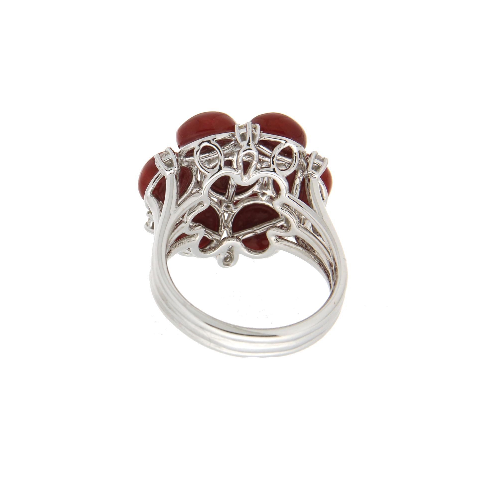Handcraft Sardinian Coral 18 Karat White Gold Diamonds Cocktail Ring In New Condition For Sale In Marcianise, IT