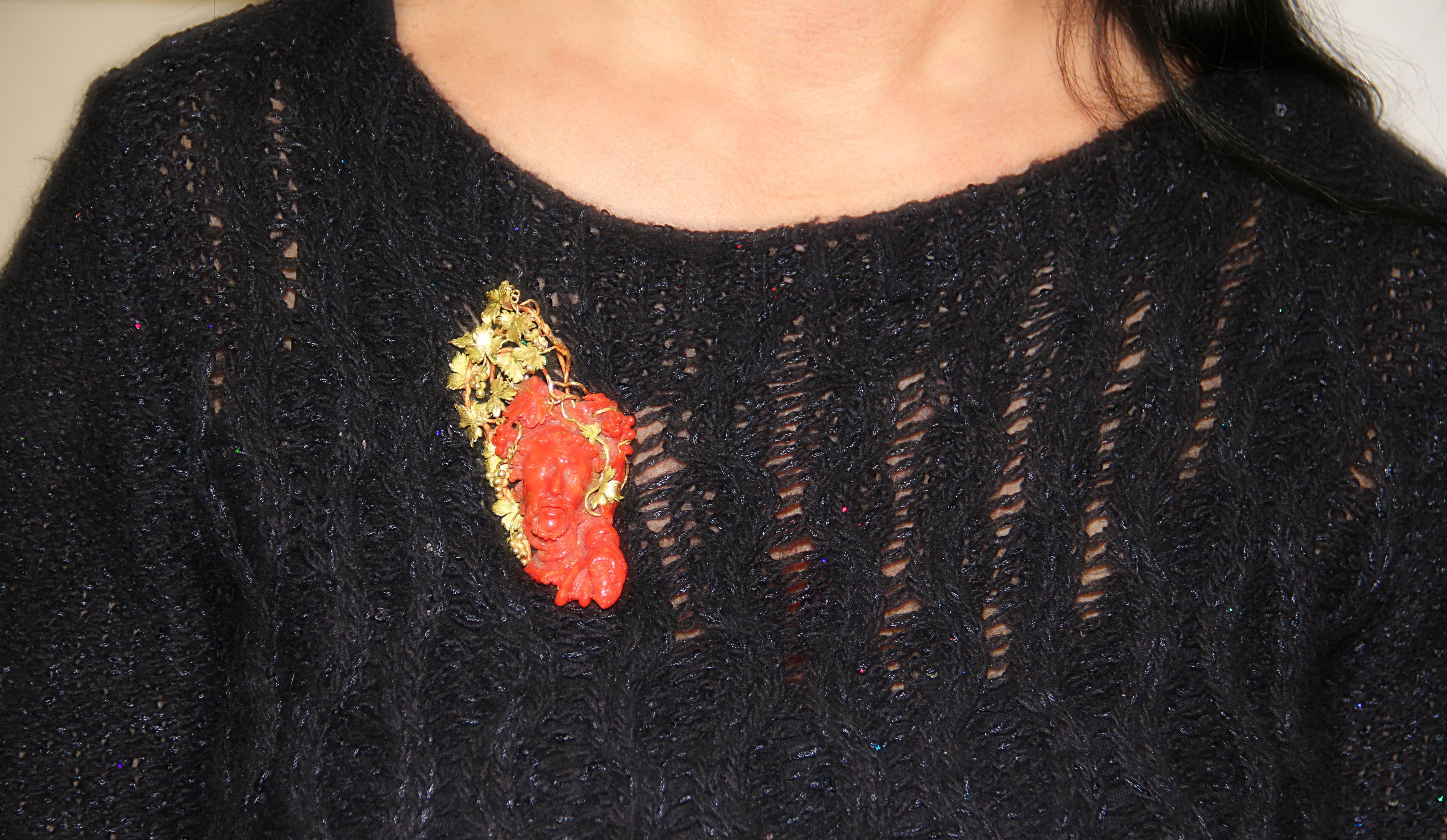 Handcraft Sardinian Coral 18 Karat Yellow Gold Christ Brooch For Sale 6