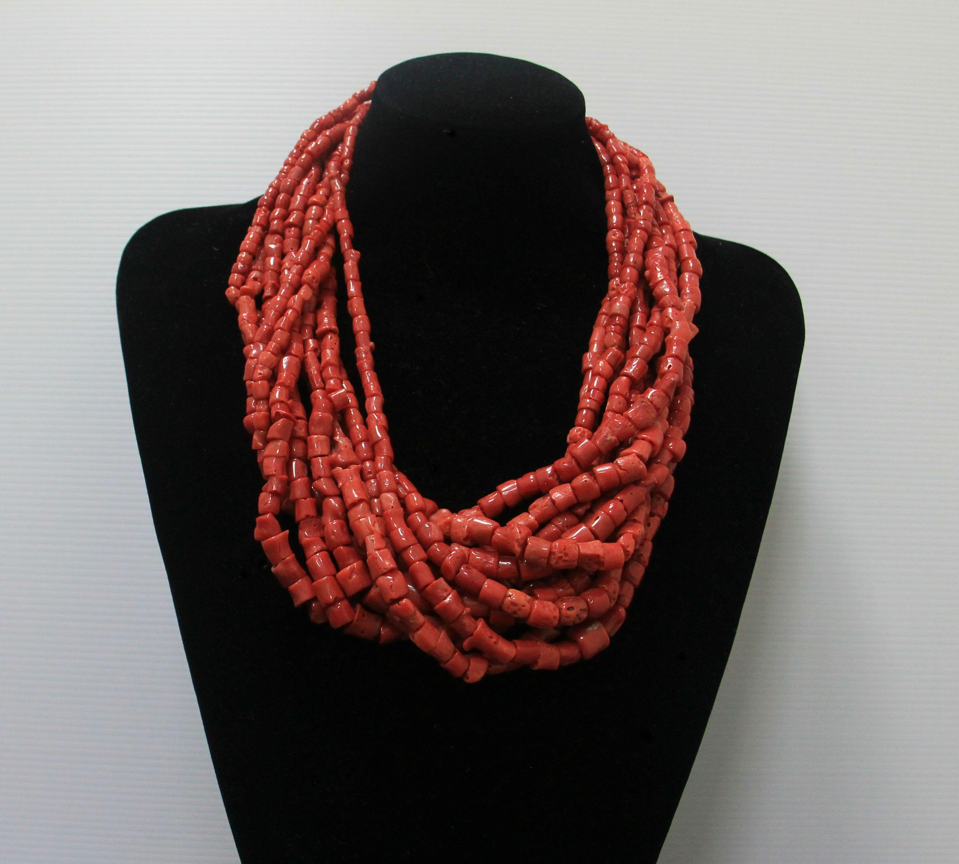 Handcraft Sardinian Coral 18 Karat Yellow Gold Multi-Strands Necklace In New Condition In Marcianise, IT