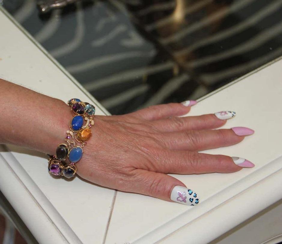 Handcraft Semiprecious Stones 18 Karat Yellow Gold Diamonds Cuff Bracelet For Sale 8