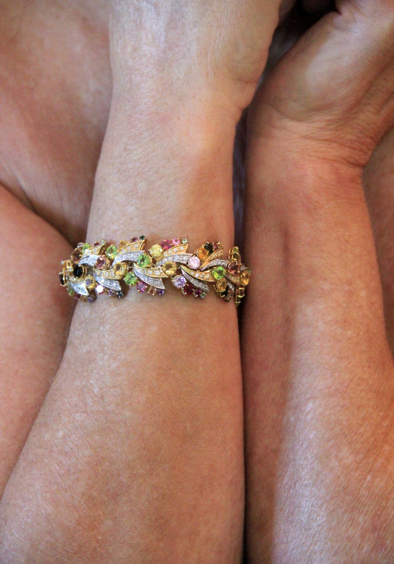 Handcraft Semiprecious Stones 18 Karat Yellow Gold Diamonds Cuff Bracelet For Sale 10