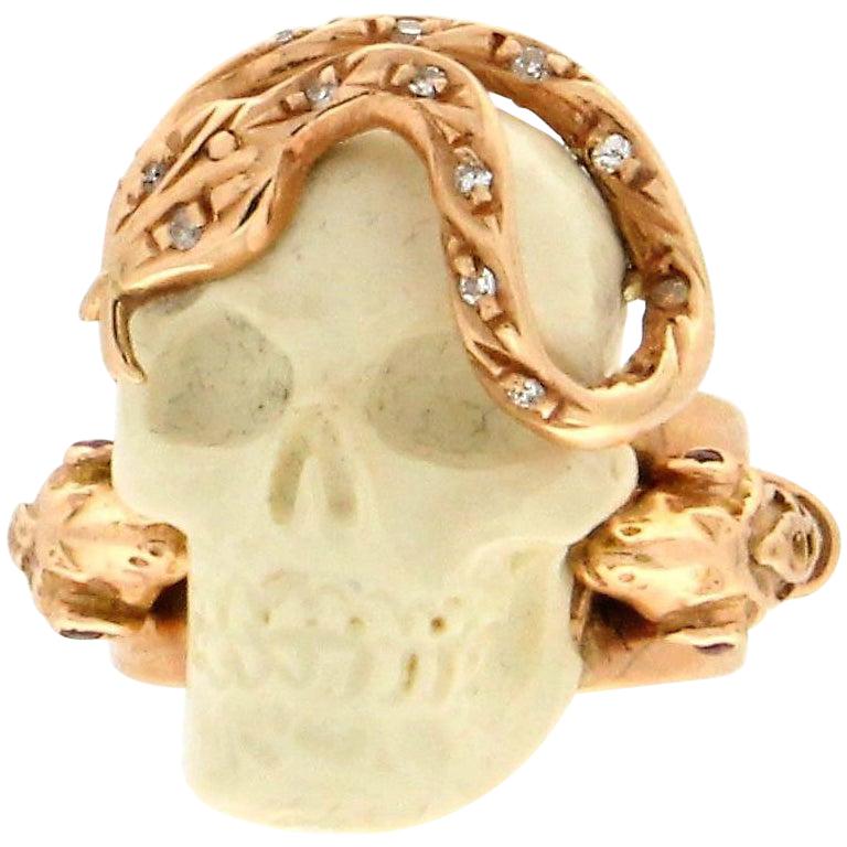 Handcraft Skull 14 Karat Yellow Gold Diamonds Cocktail Ring