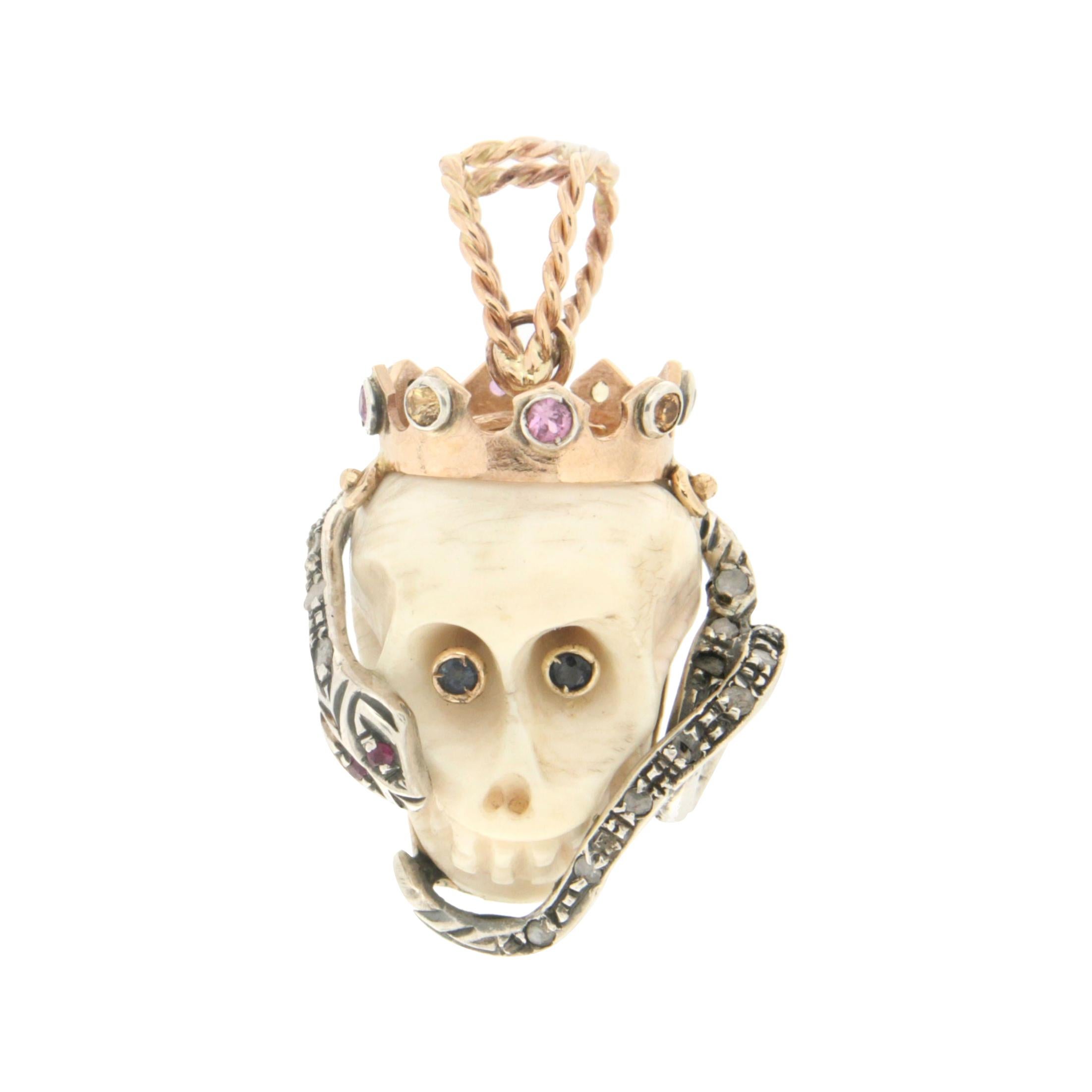 Handcraft Skull 14 Karat Yellow Gold Diamonds Pendant Necklace