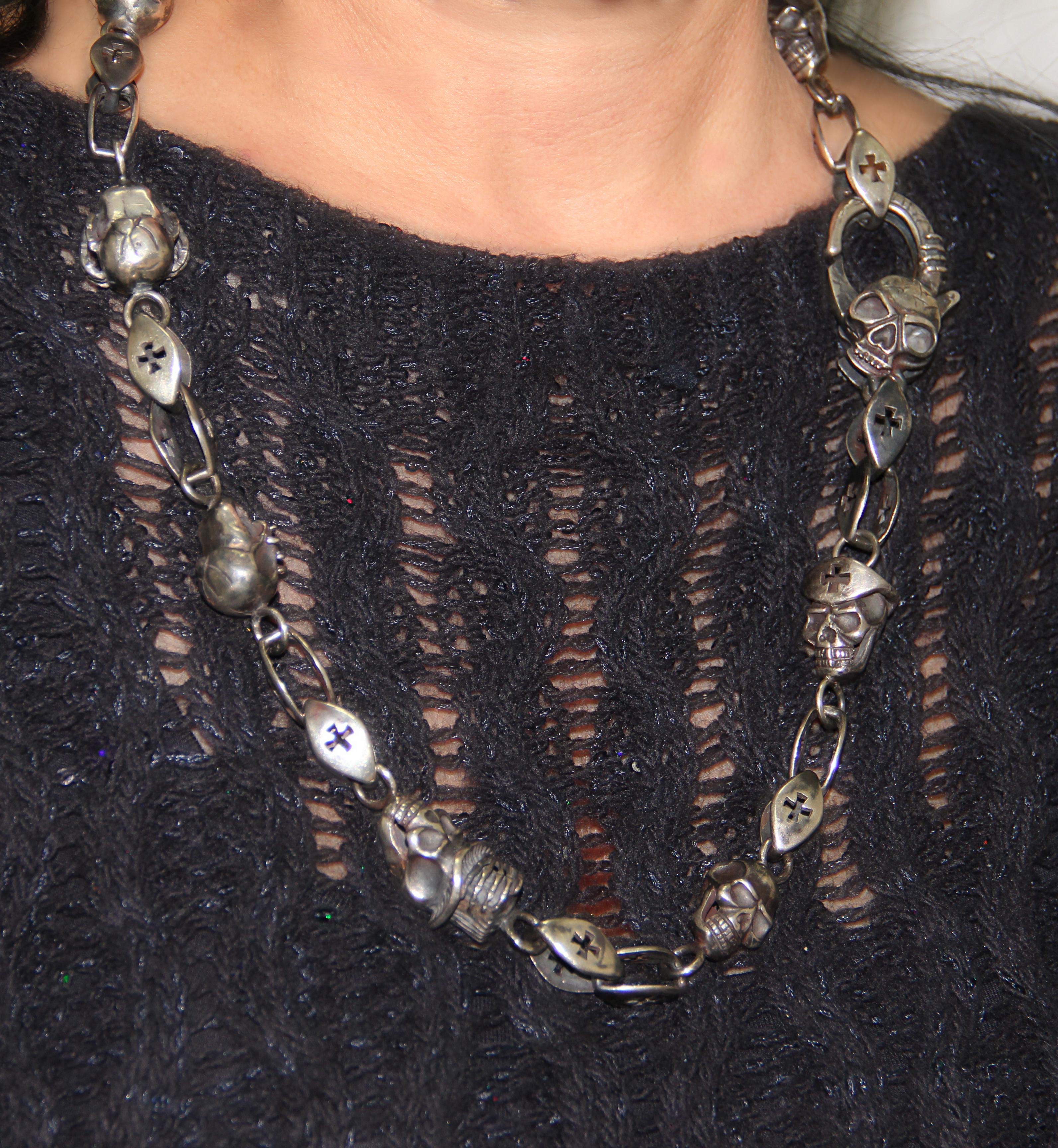 Collana a catena d'argento con teschio da 800 millesimi realizzata a mano in vendita 4
