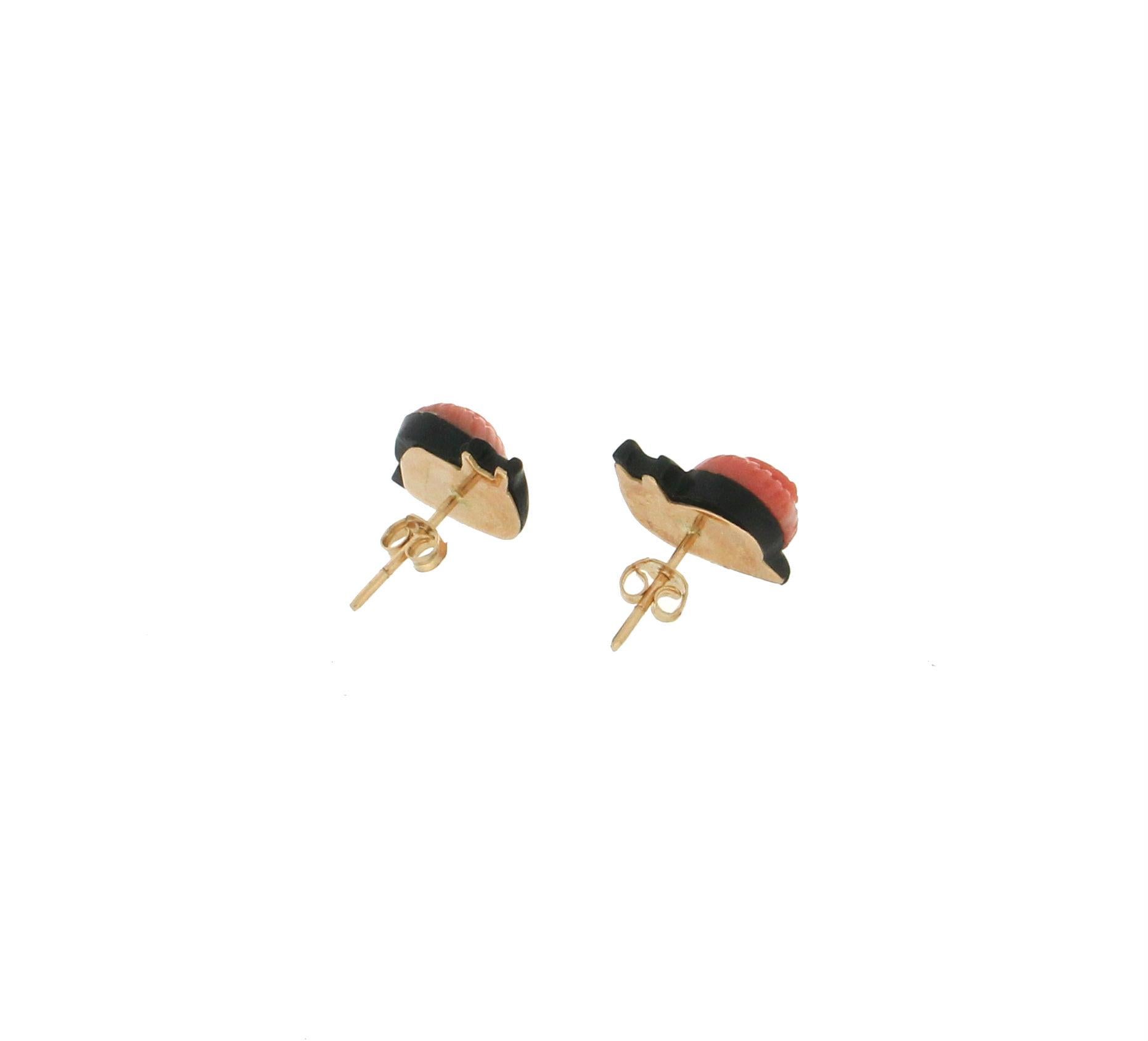 Uncut Handcraft Snail 18 Karat Yellow Gold Coral Ebony Stud Earrings For Sale