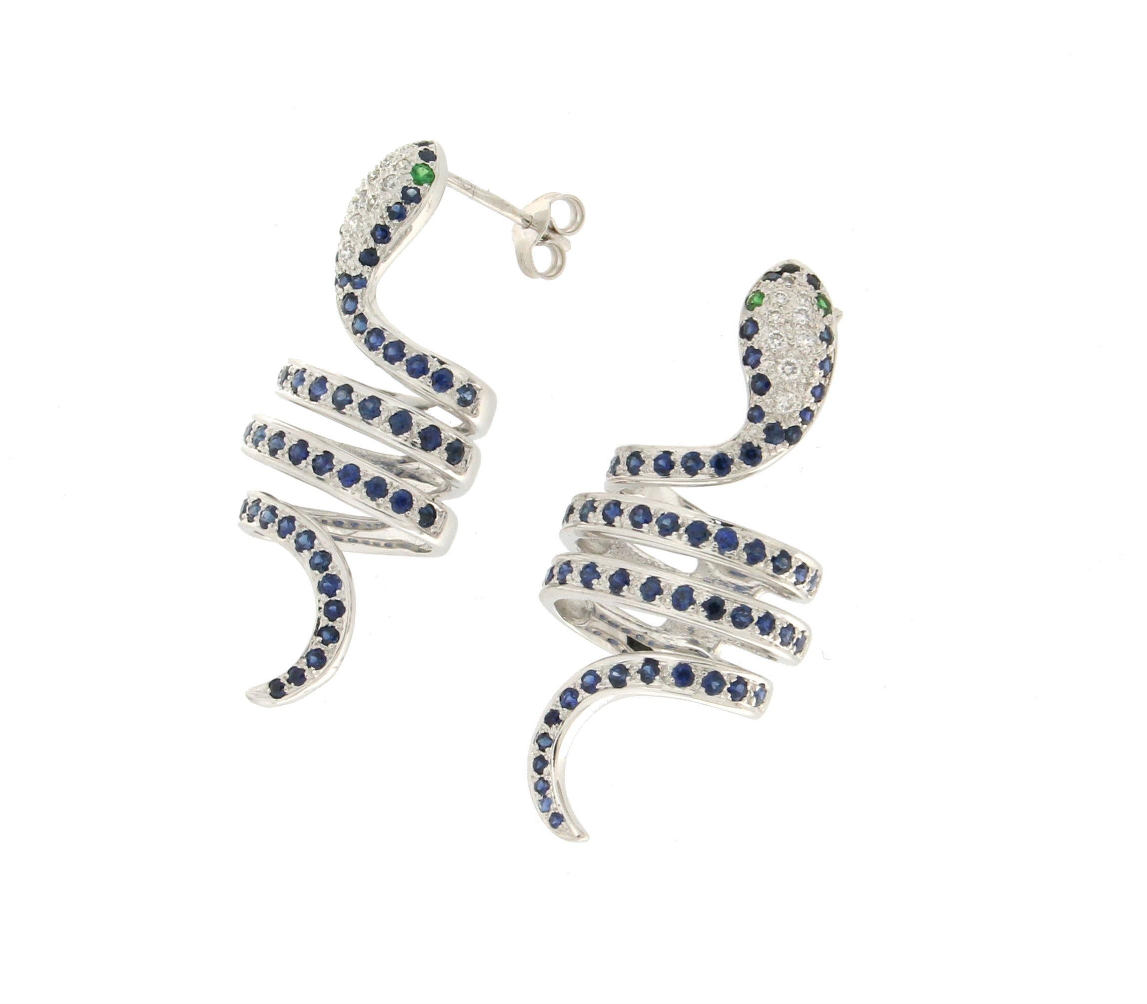 Artisan Handcraft Snake 18 Karat White Gold Diamonds Sapphires Emeralds Stud Earrings