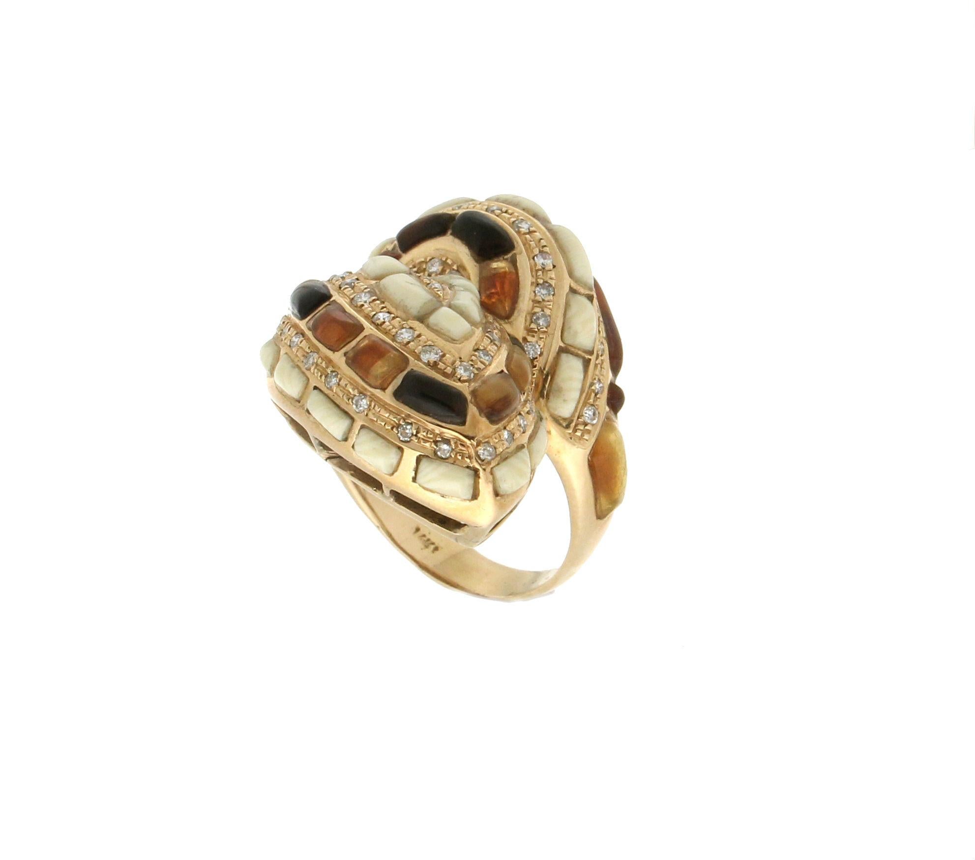 Handcraft Snake 18 Karat Yellow Gold Diamonds and Agate Cocktail Ring In New Condition For Sale In Marcianise, IT
