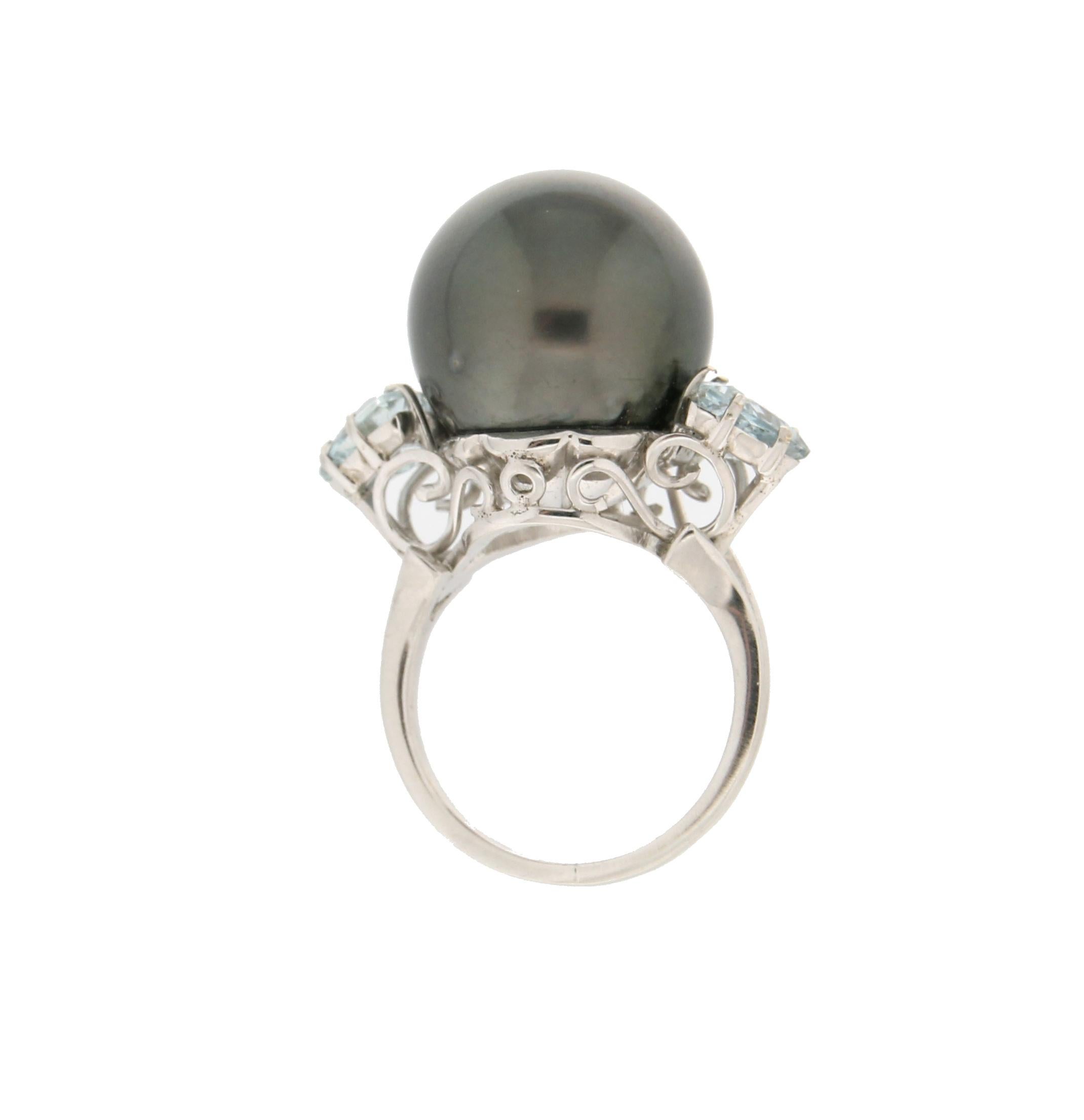 Handcraft Tahiti Pearl 18 Karat White Gold Aquamarine Cocktail Ring In New Condition For Sale In Marcianise, IT