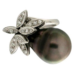 Handcraft Tahiti Pearl 18 Karat White Gold Diamonds Cocktail Ring
