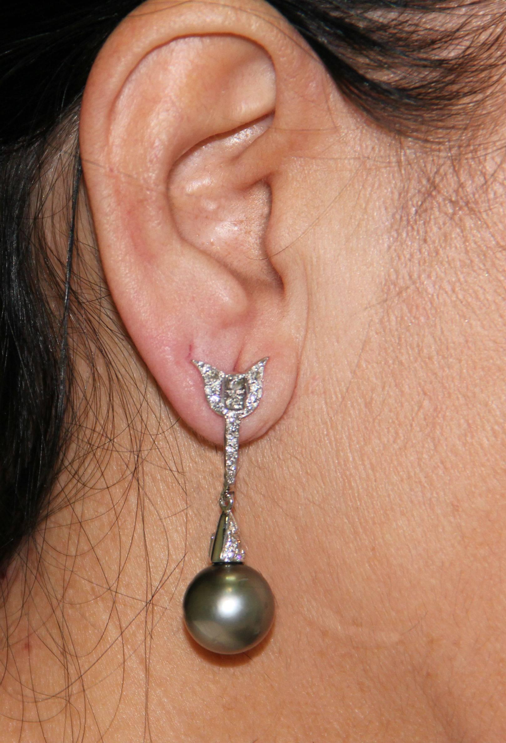 Handcraft Tahiti Pearls 18 Karat White Gold Diamonds Drop Earrings For Sale 1
