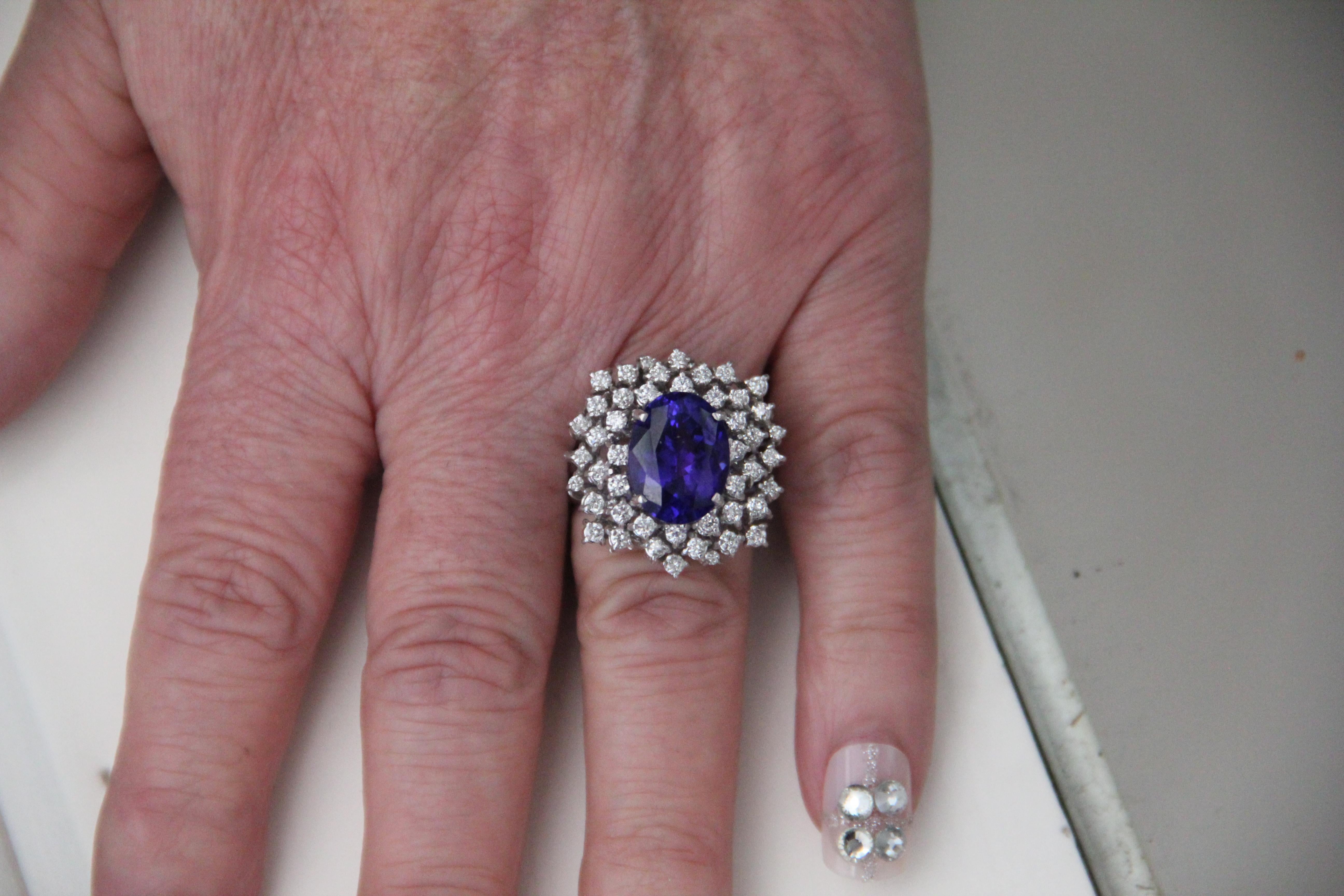 Handcraft Tanzanite 18 Karat White Gold Diamonds Cocktail Ring For Sale 6