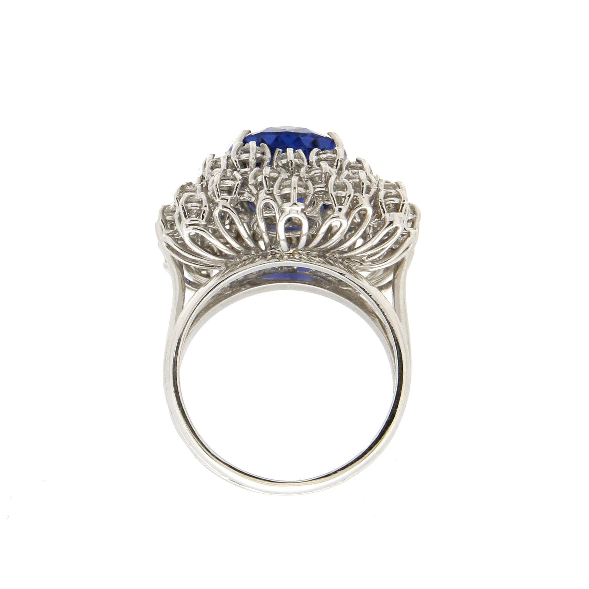 Handcraft Tanzanite 18 Karat White Gold Diamonds Cocktail Ring In New Condition For Sale In Marcianise, IT