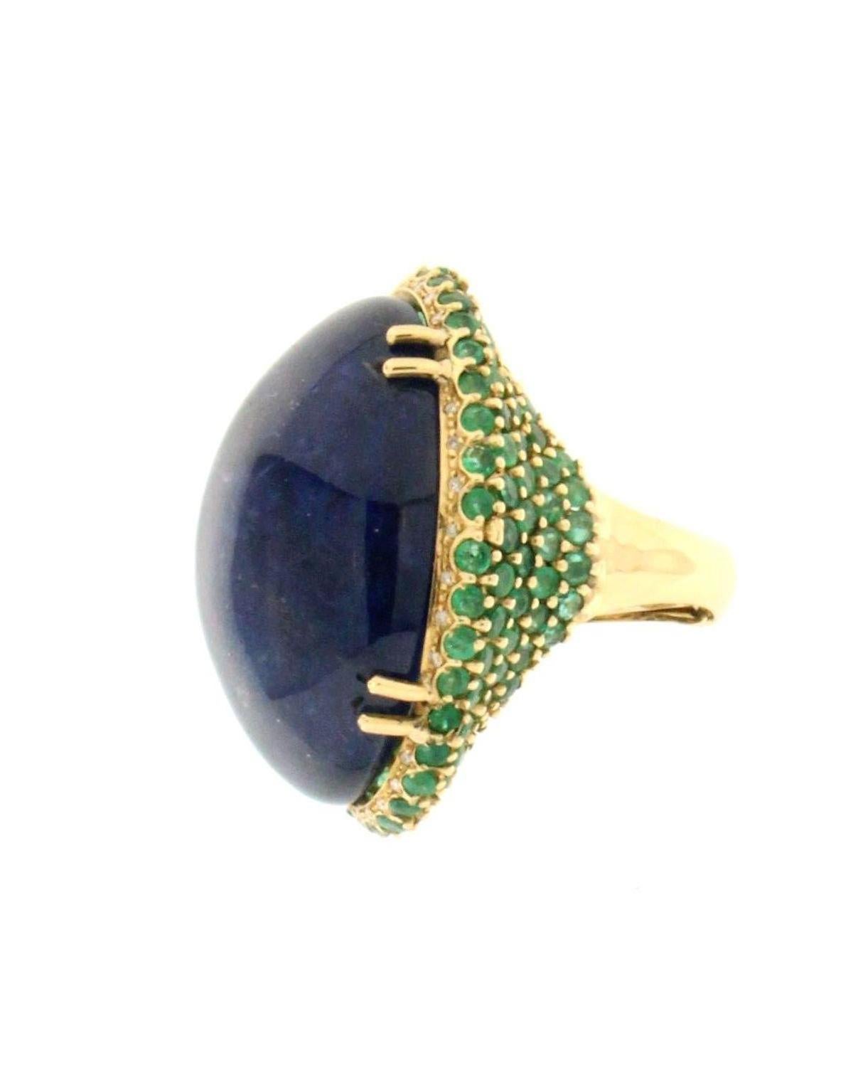 For any problems related to some materials contained in the items that do not allow shipping and require specific documents that require a particular period, please contact the seller with a private message to solve the problem.
18 karat yellow gold