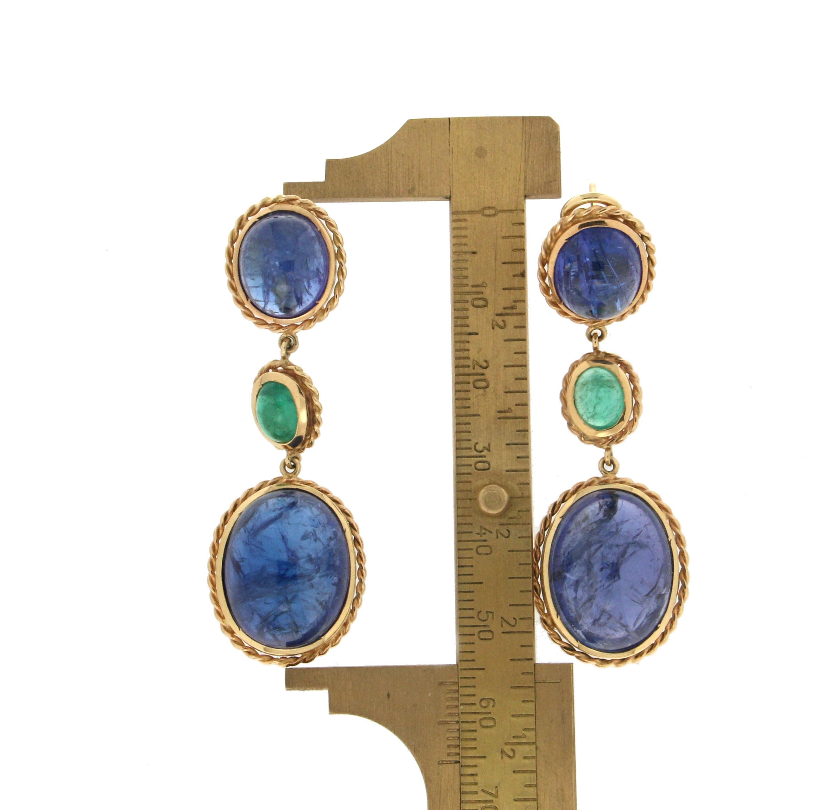 Handcraft Tanzanite 18 Karat Yellow Gold Emeralds Drop Earrings In New Condition In Marcianise, IT