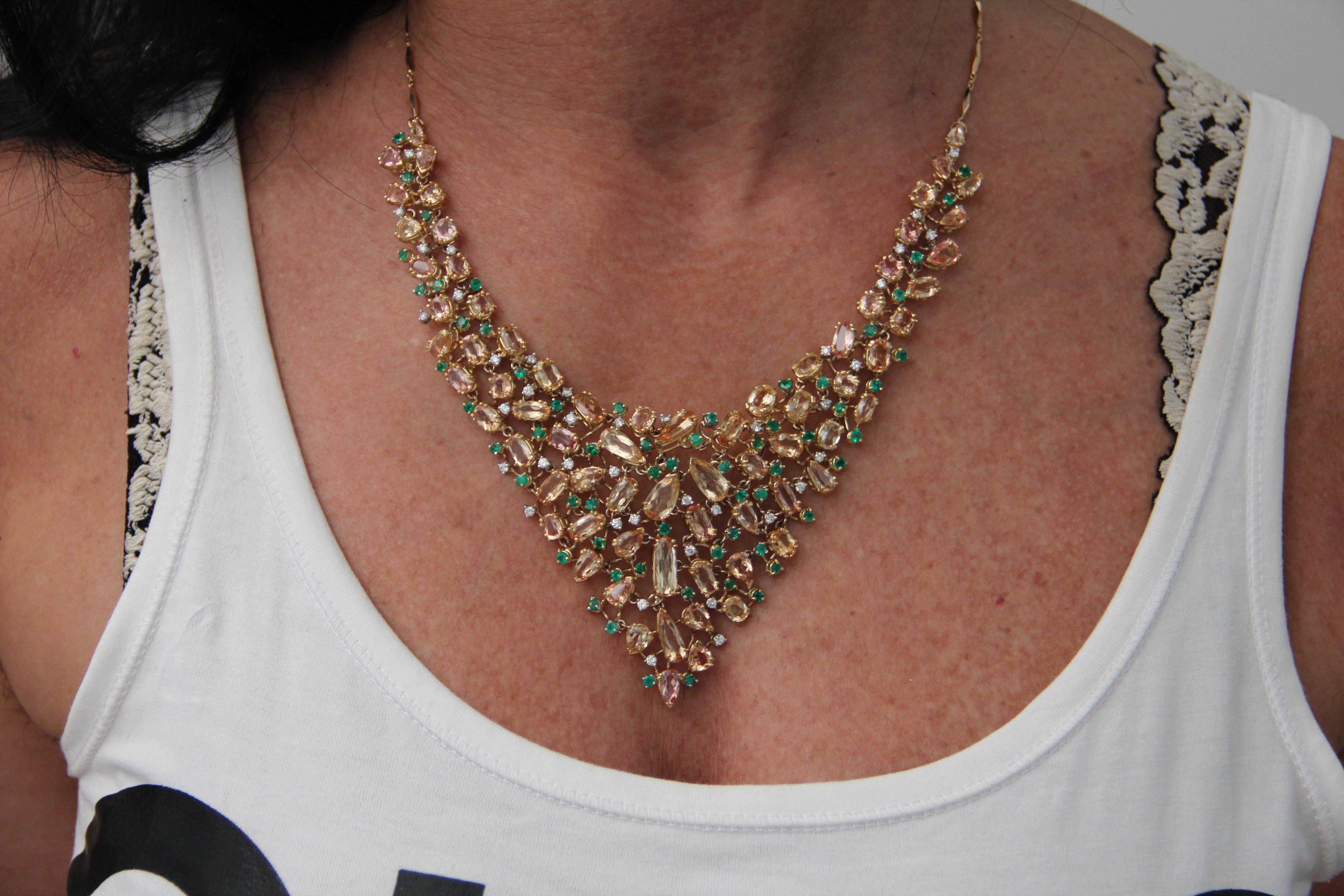Handcraft Topaz 18 Karat Yellow Gold Diamonds Emeralds Choker Necklace For Sale 3