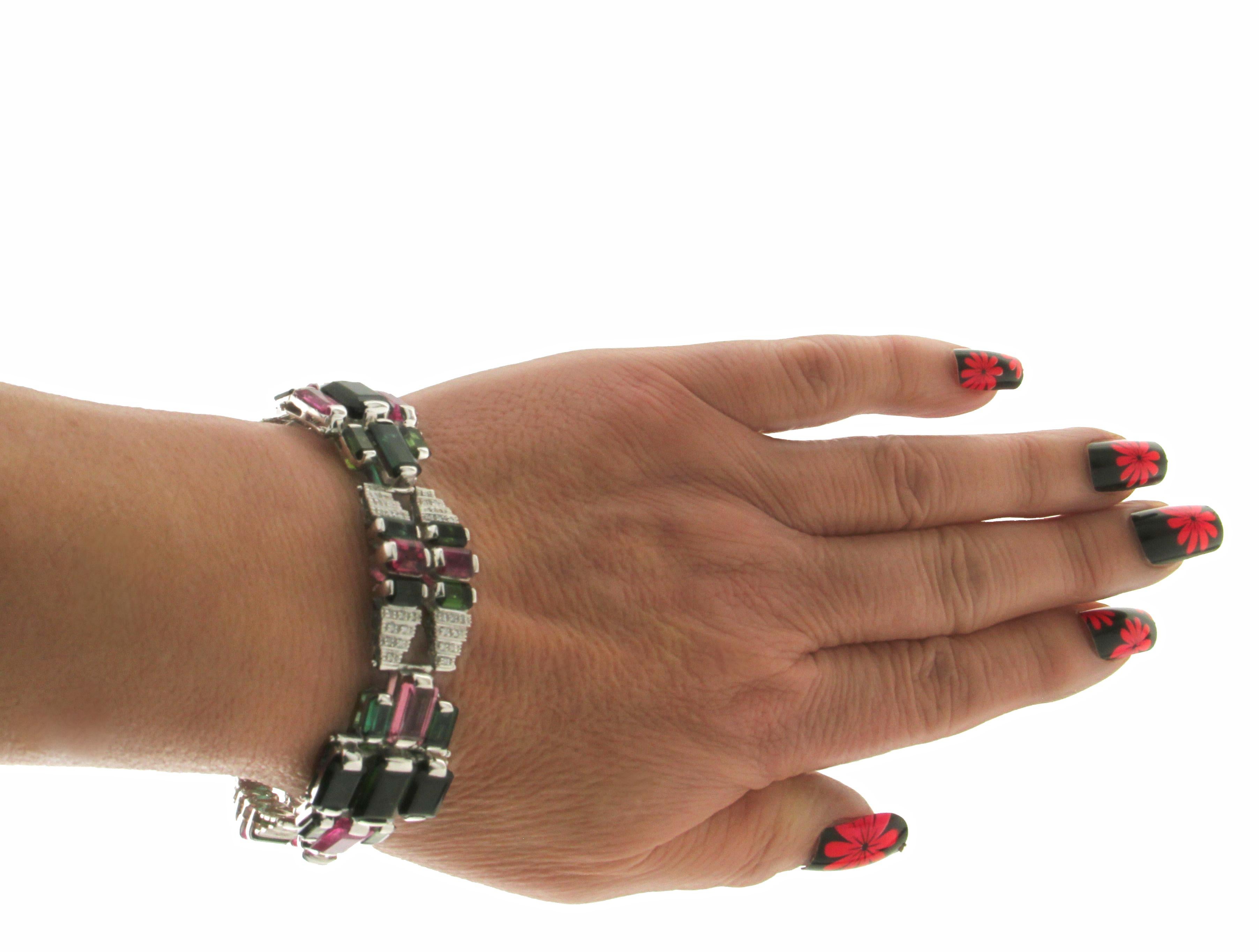 Bracciale artigianale con tormalina e diamanti in oro bianco 14 carati in vendita 1