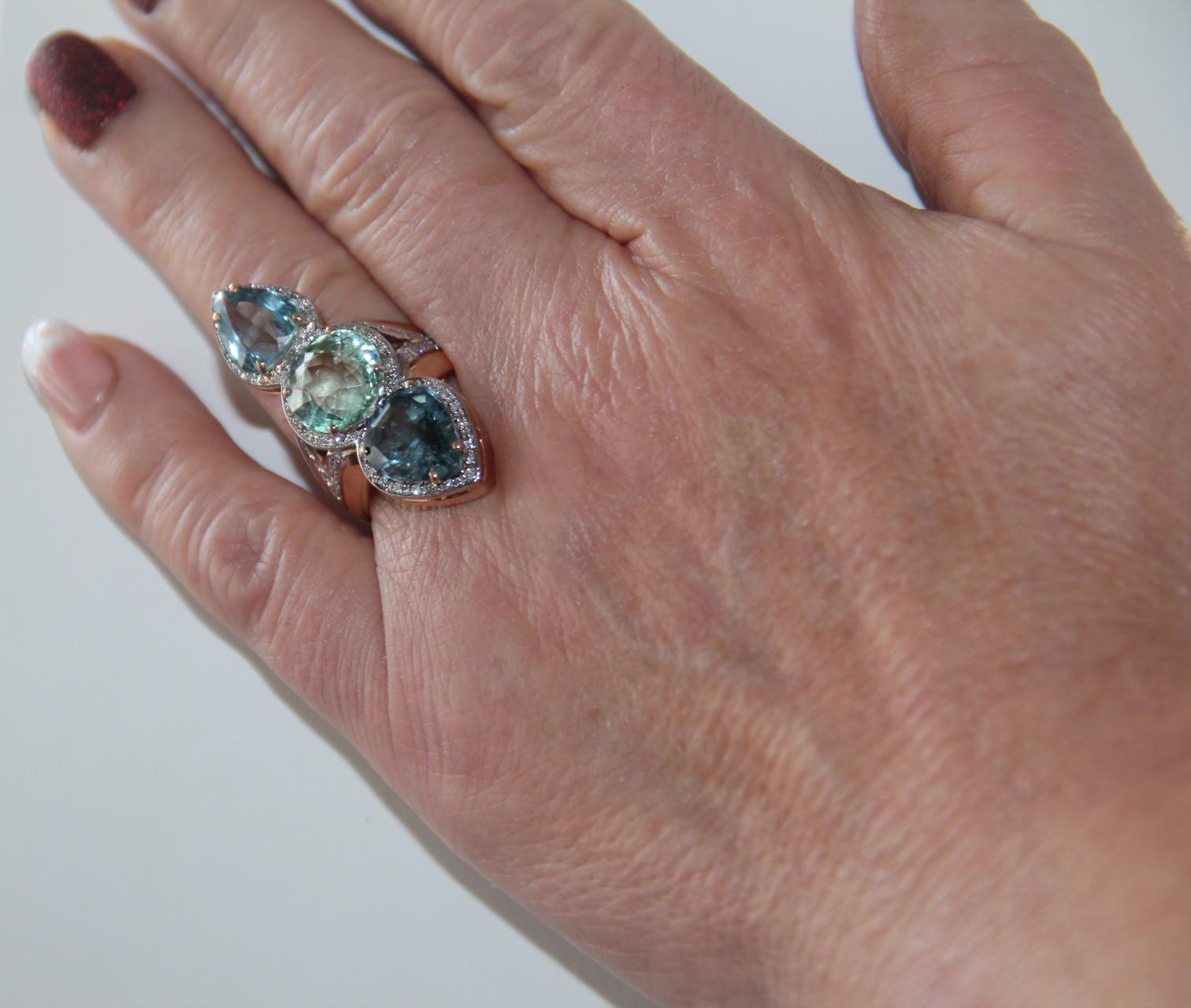 Bague cocktail artisanale en or jaune et blanc 14 carats avec tourmaline et diamants en vente 2