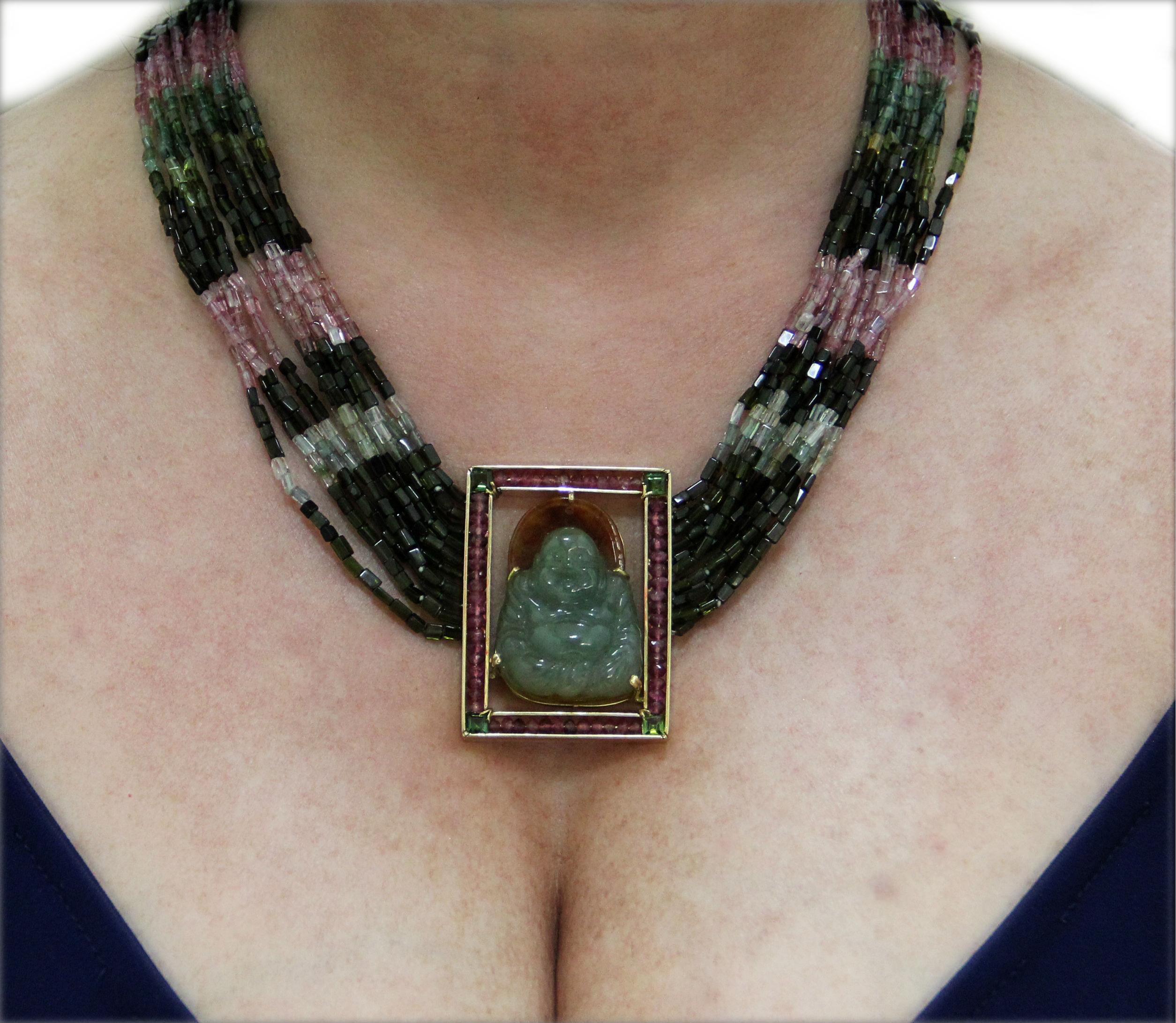 Collier pendentif Bouddha en or jaune 18 carats et jade avec tourmaline, fabriqué à la main en vente 2