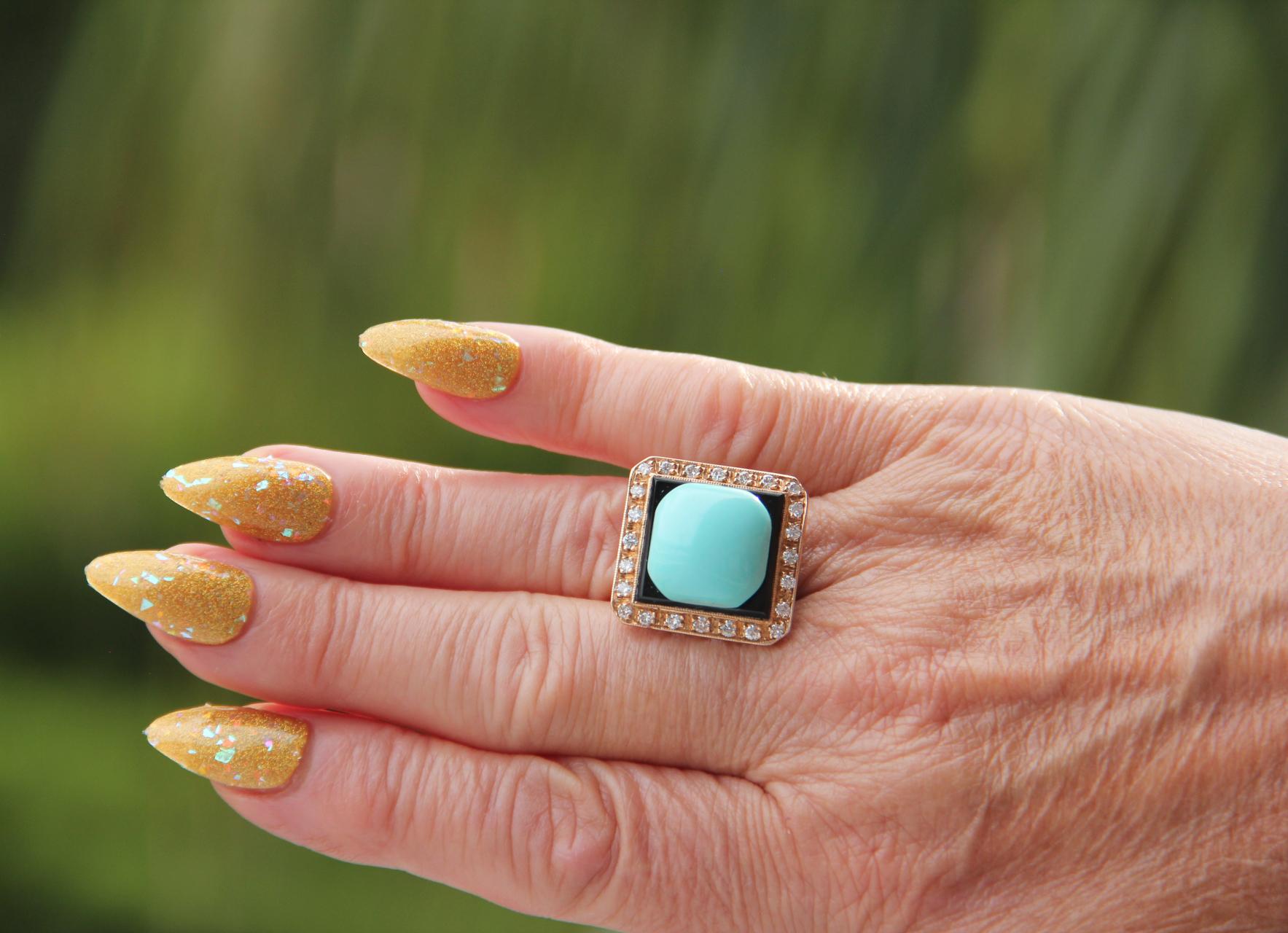 Handcraft Turquoise 14 Karat Yellow Gold Diamonds Onyx Cocktail Ring For Sale 6