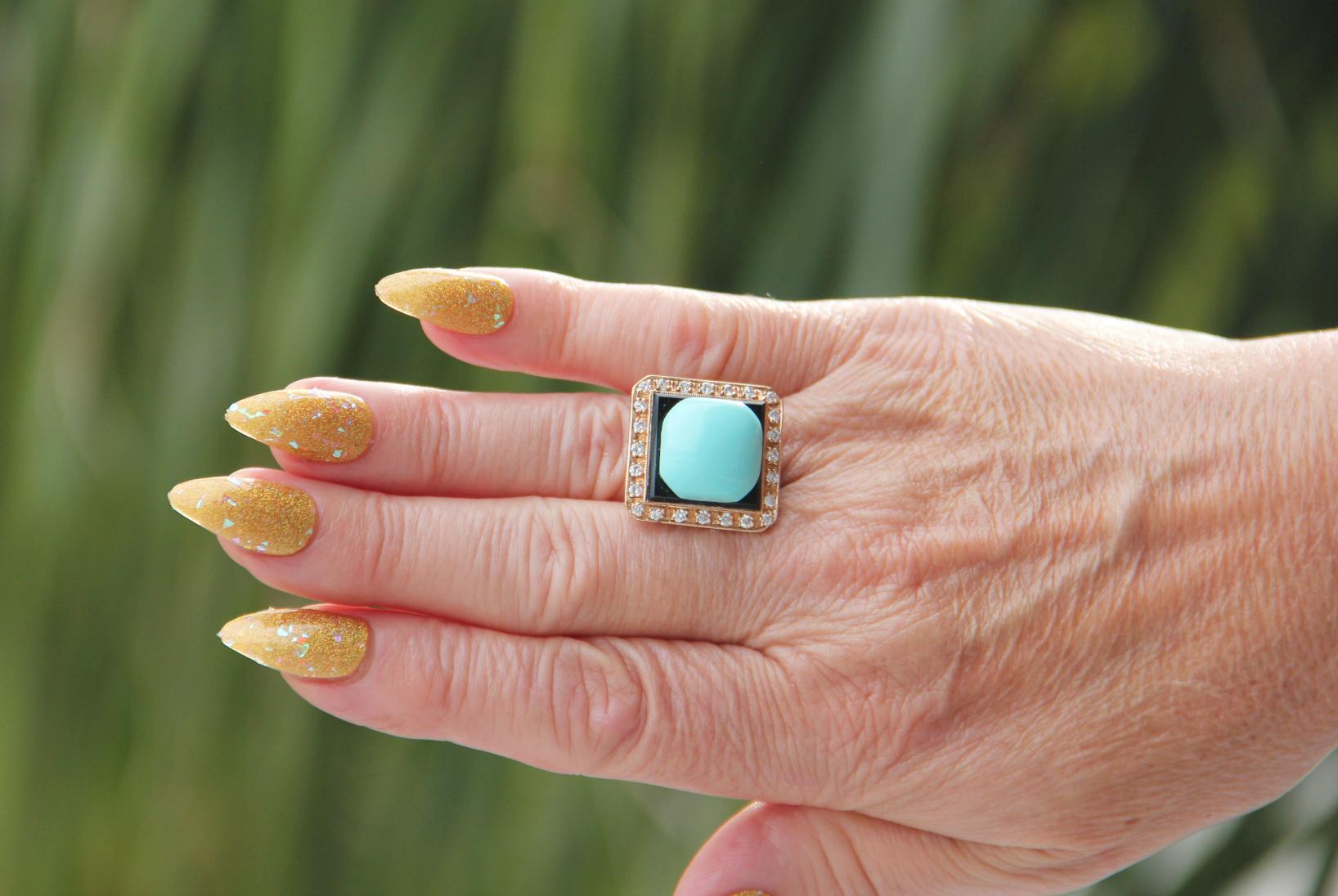 Handcraft Turquoise 14 Karat Yellow Gold Diamonds Onyx Cocktail Ring For Sale 7