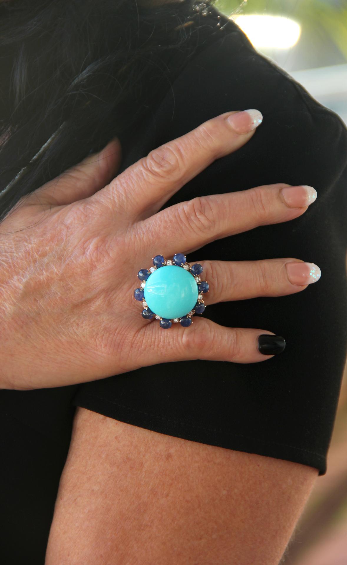 Handcraft Turquoise 14 Karat Yellow Gold Diamonds Sapphires Cocktail Ring For Sale 4
