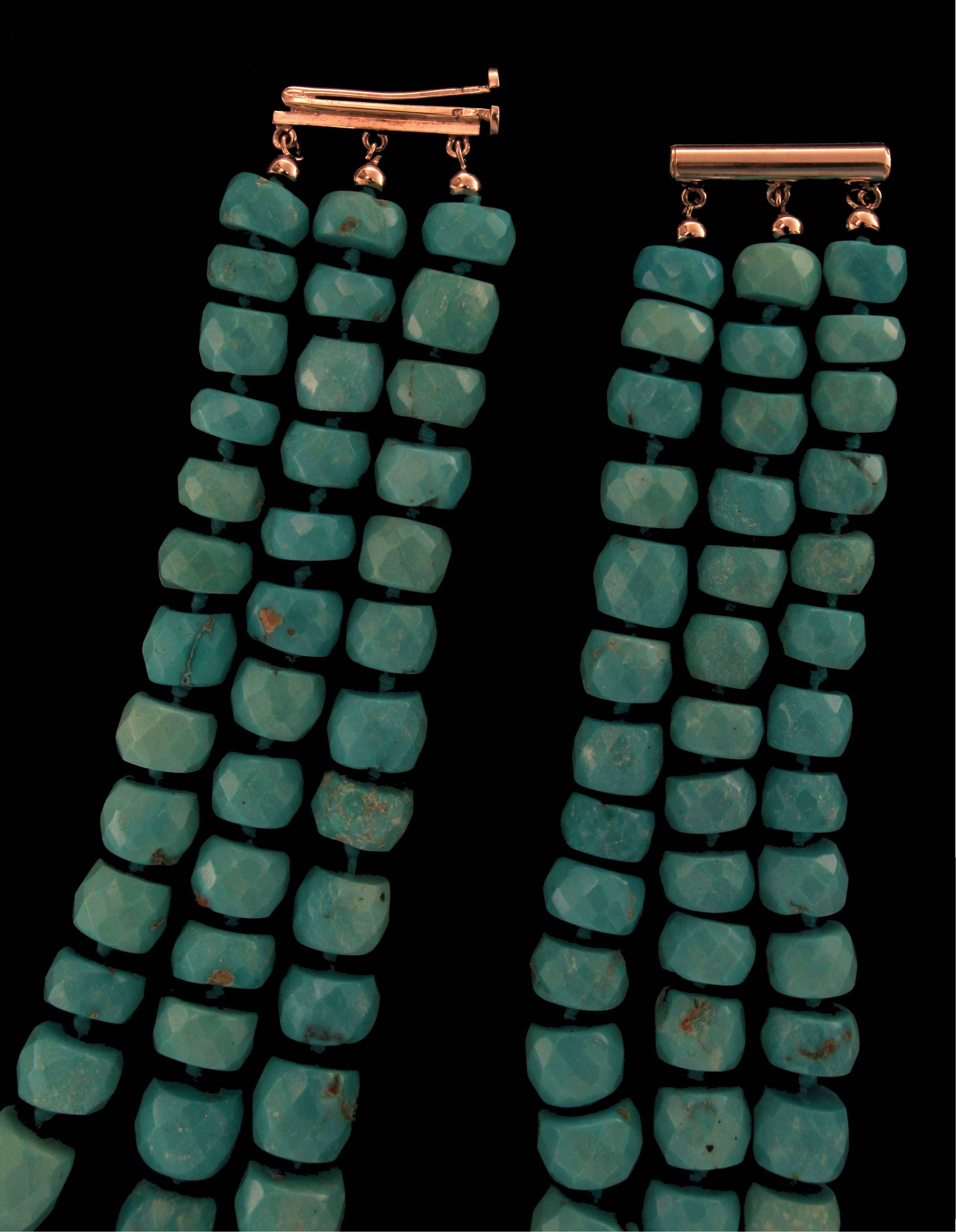 Handcraft Turquoise 18 Karat White Gold Clasp Multi-Strands Necklace In New Condition For Sale In Marcianise, IT