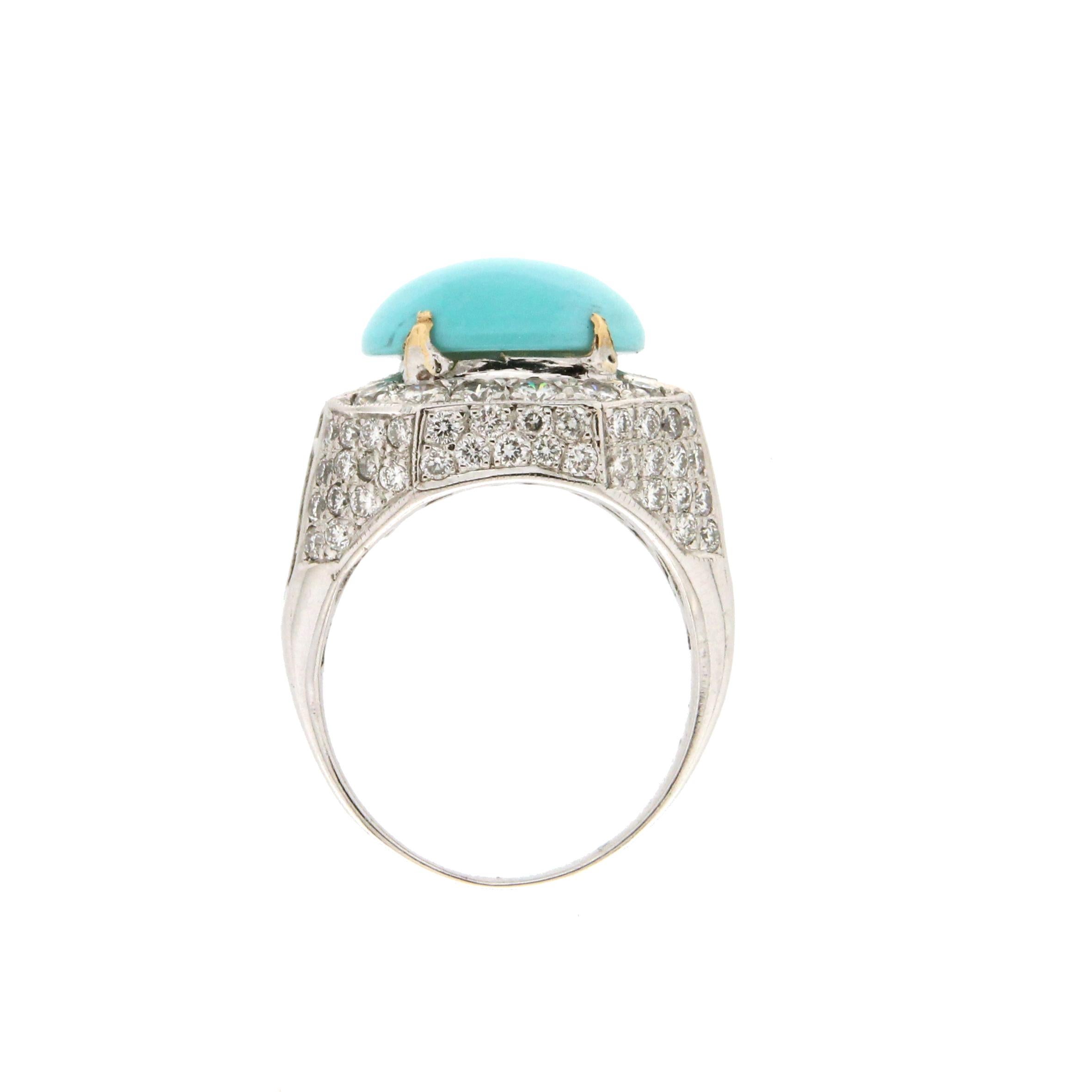 Taille brillant Bague cocktail artisanale en or blanc 18 carats avec turquoise et diamants en vente