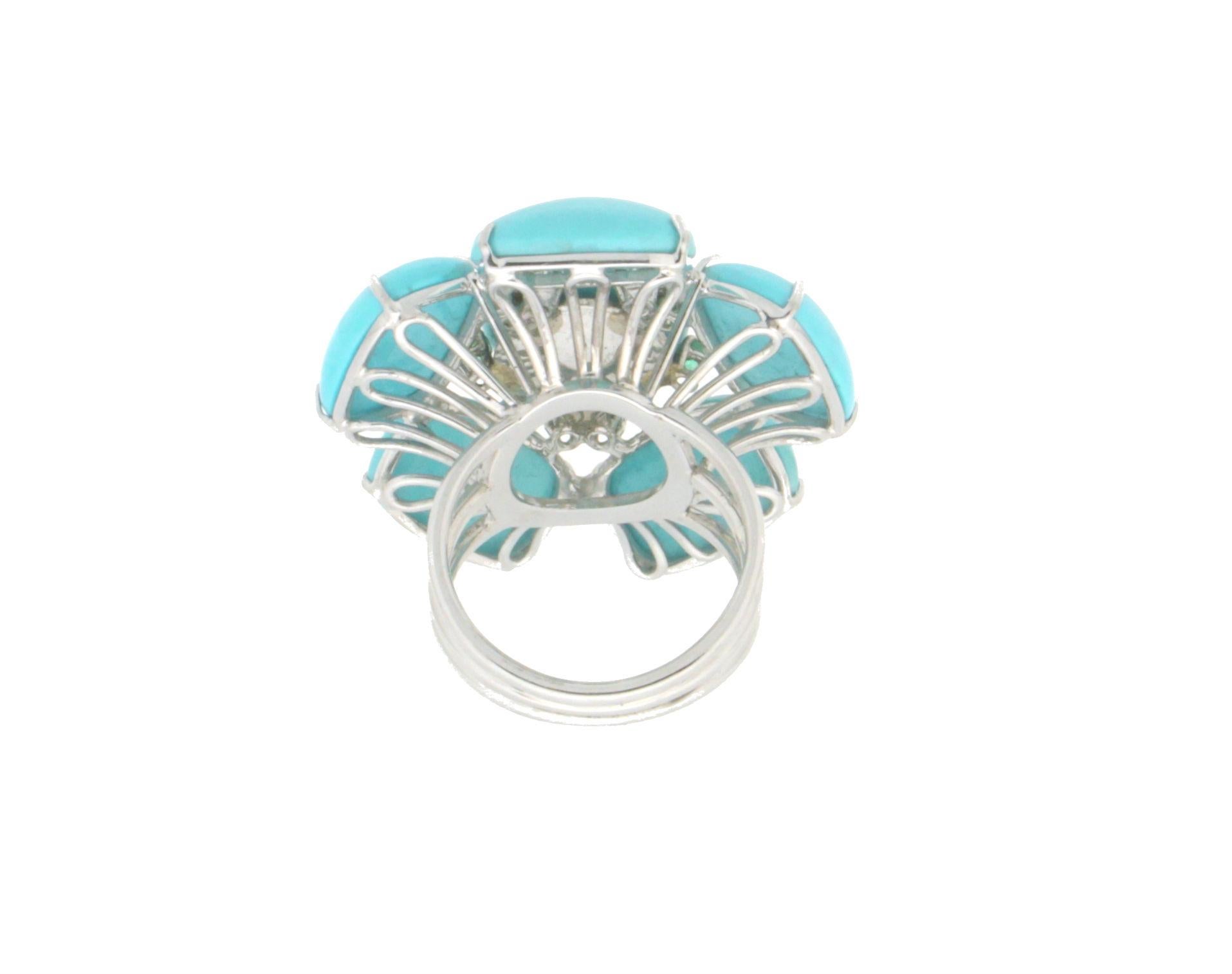 Bague cocktail artisanale en or blanc 18 carats avec turquoise et émeraude Neuf - En vente à Marcianise, IT