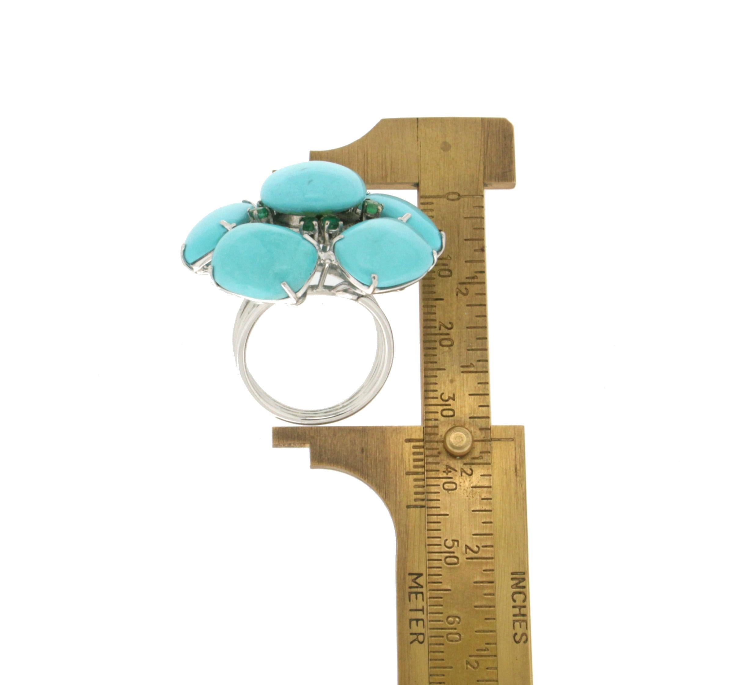 Women's or Men's Handcraft Turquoise 18 Karat White Gold Emerald Cocktail Ring For Sale