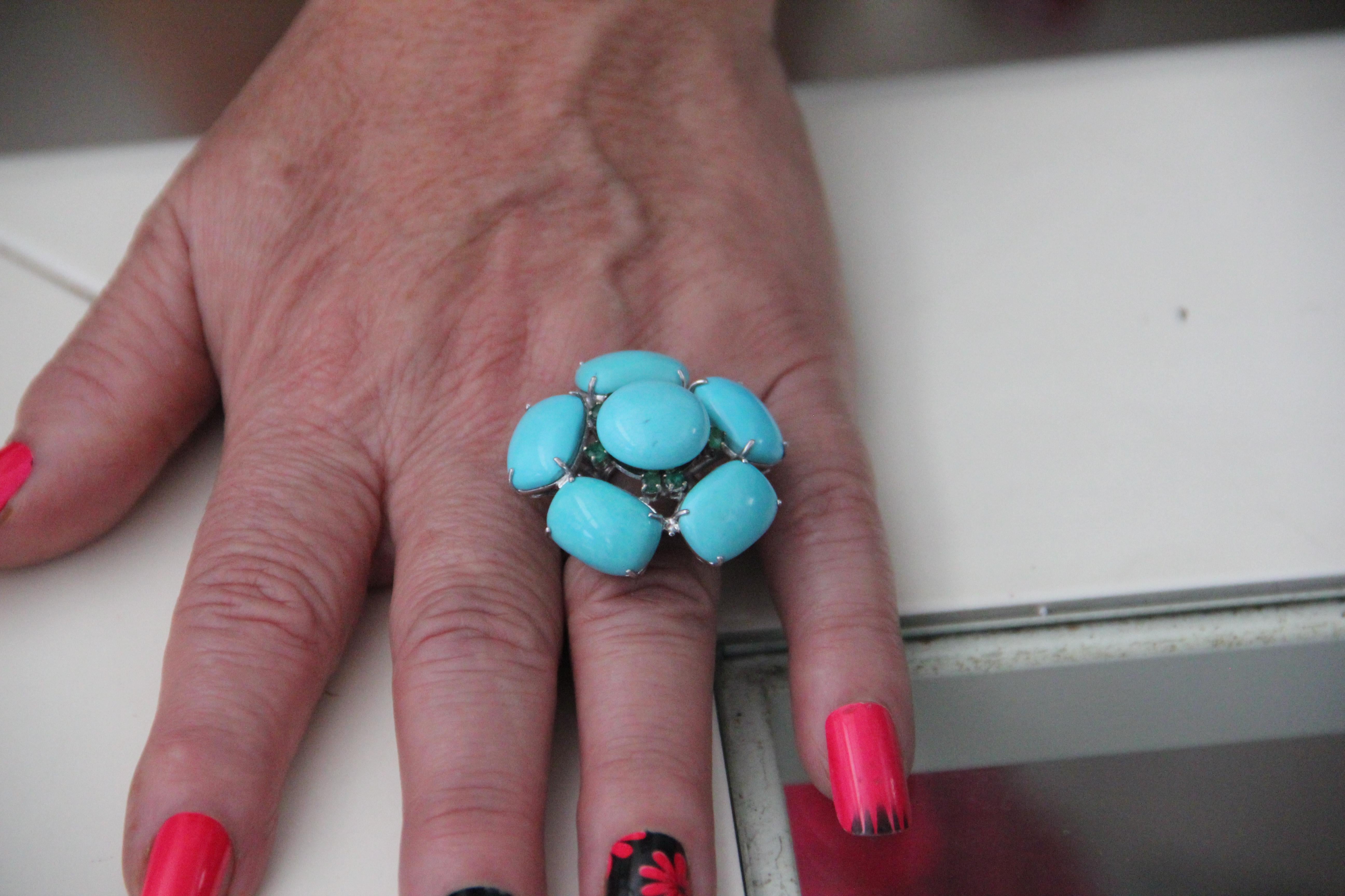 Handcraft Turquoise 18 Karat White Gold Emerald Cocktail Ring For Sale 3