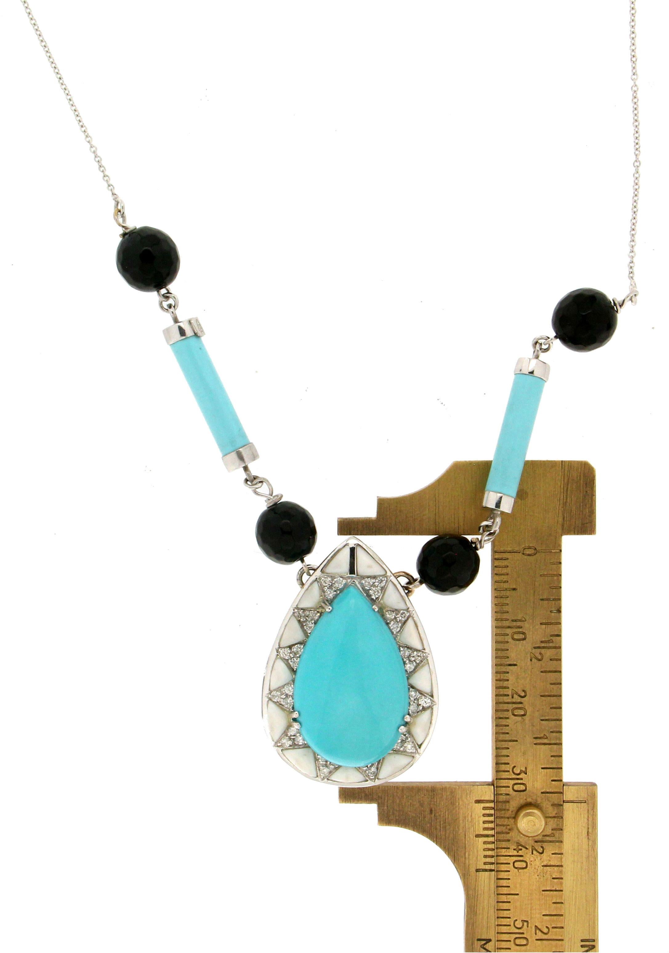 Collana con ciondolo in oro bianco 18 carati e diamanti in oro bianco 18 carati in vendita 1