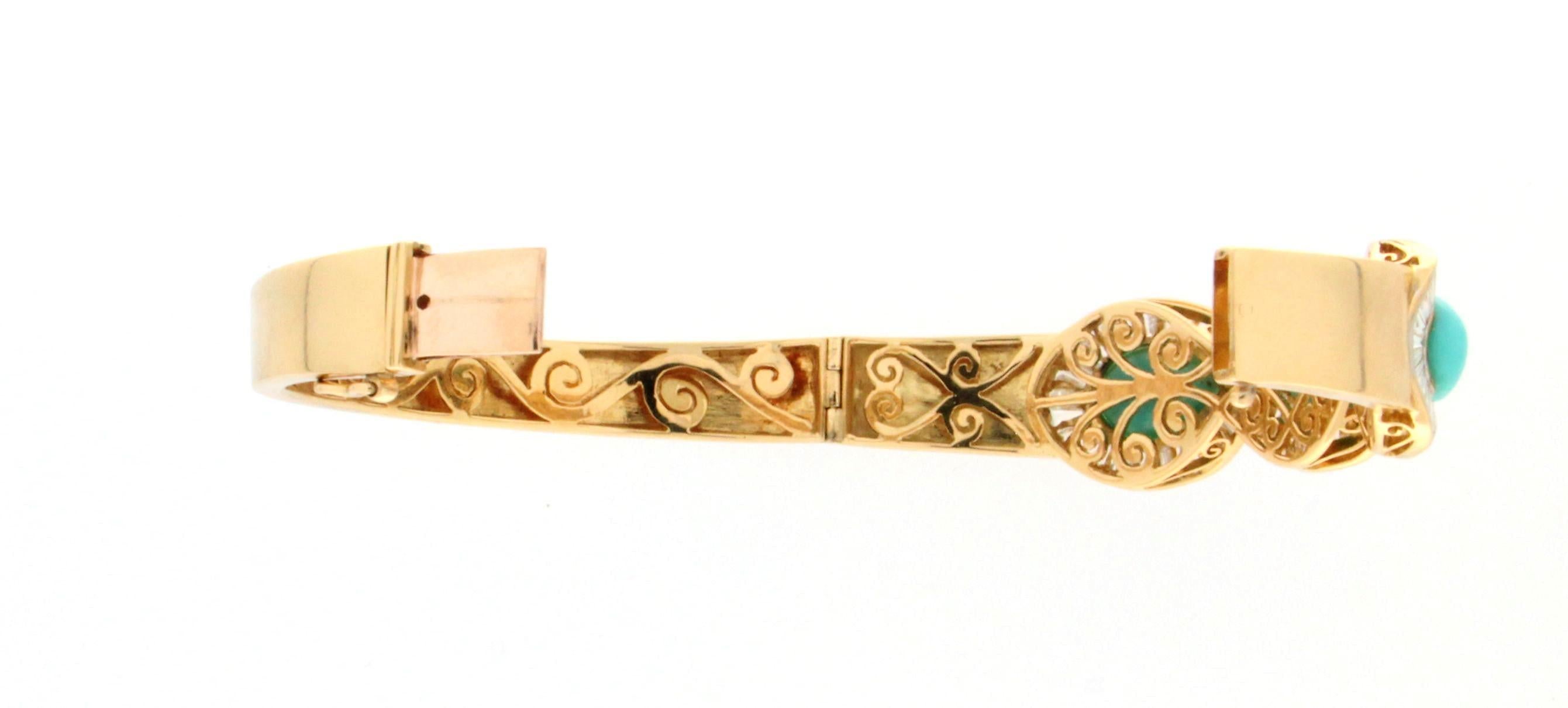 Bracelet Handcraft en or jaune 18 carats avec turquoise et diamants baguettes en vente 2