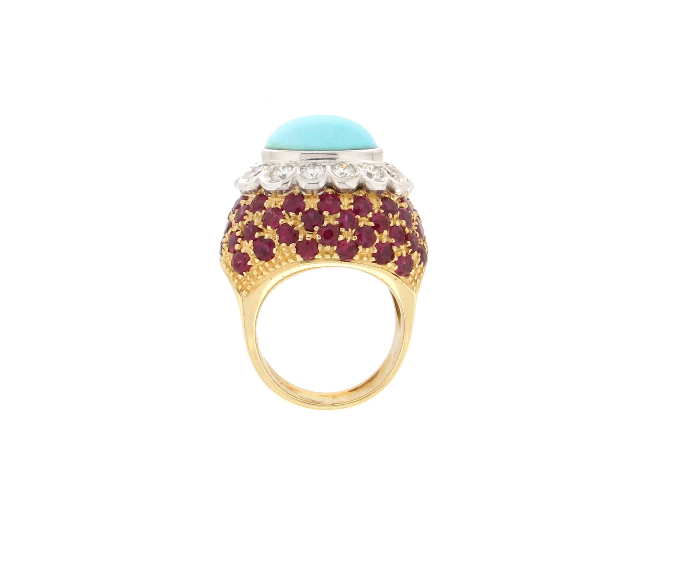 Artisan Bague cocktail artisanale en or jaune 18 carats avec turquoise, diamants et rubis