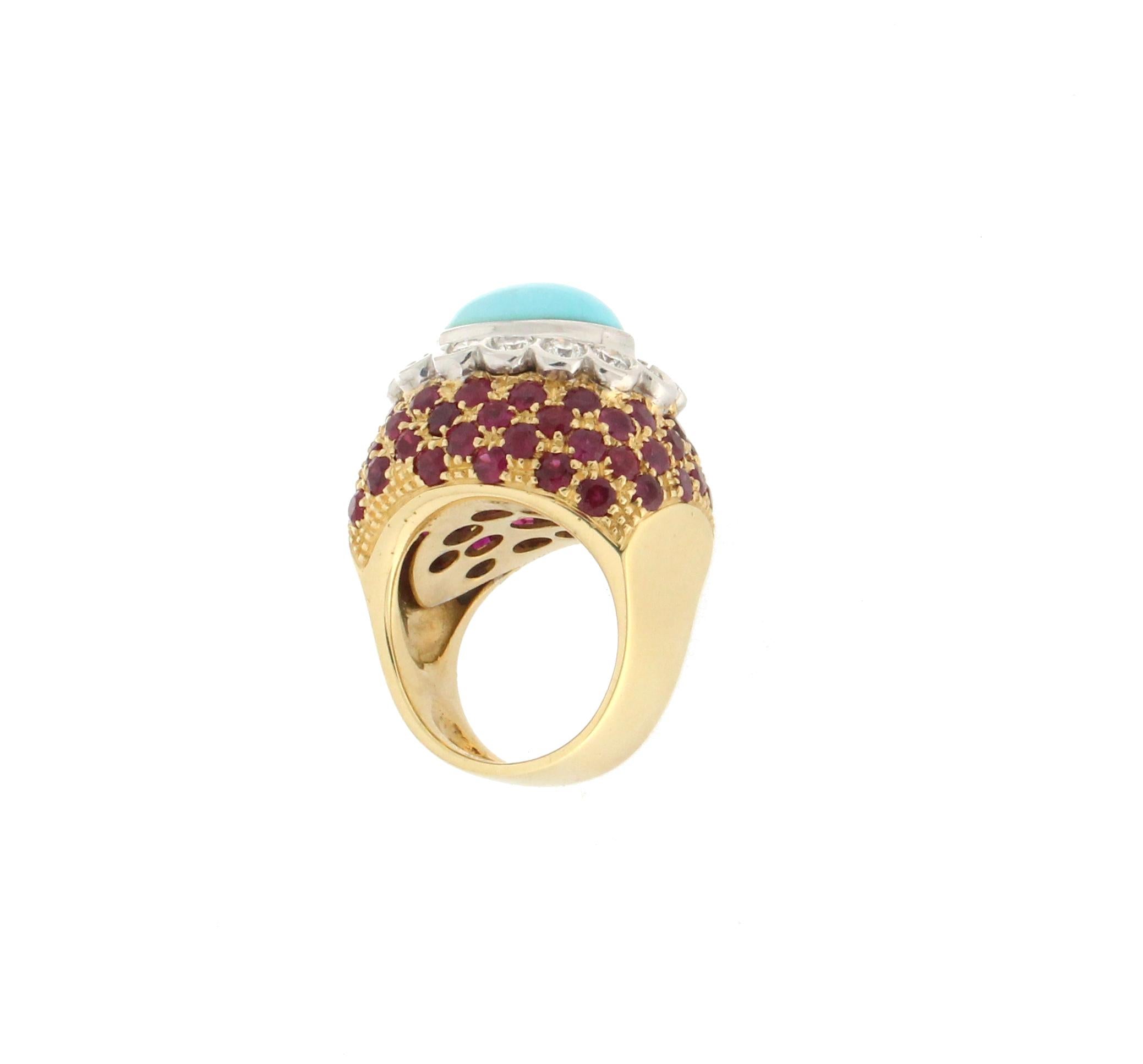 Taille mixte Bague cocktail artisanale en or jaune 18 carats avec turquoise, diamants et rubis