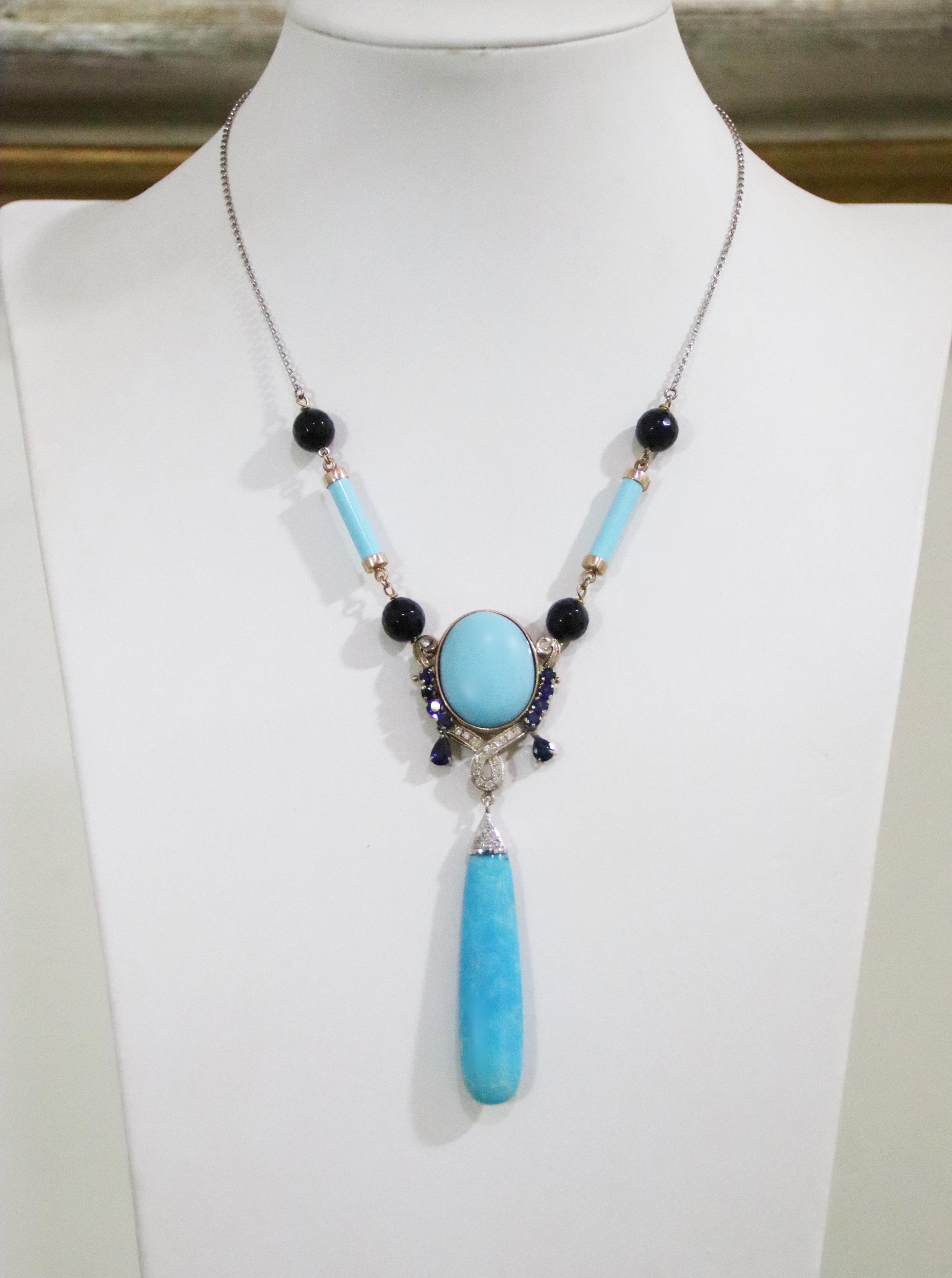 Collier à pendentifs en or jaune 18 carats diamants saphirs et turquoise Handcraft Pour femmes en vente