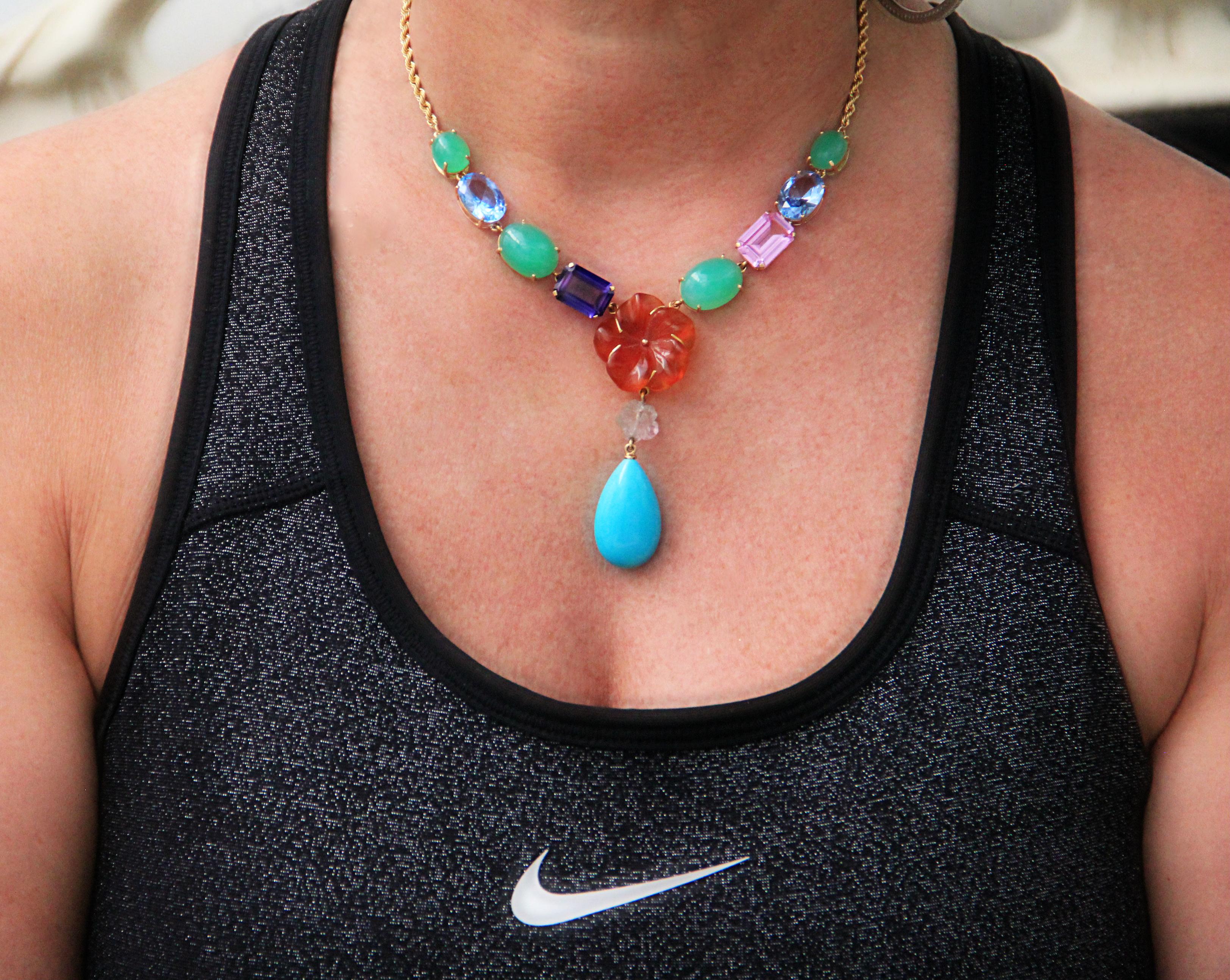 Handcraft Turquoise 18 Karat Yellow Gold Pendant Necklace For Sale 2