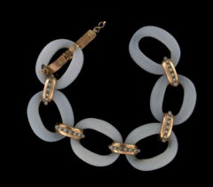 Handcraft White Agate 14 Karat Yellow Gold Diamonds Cuff Bracelet