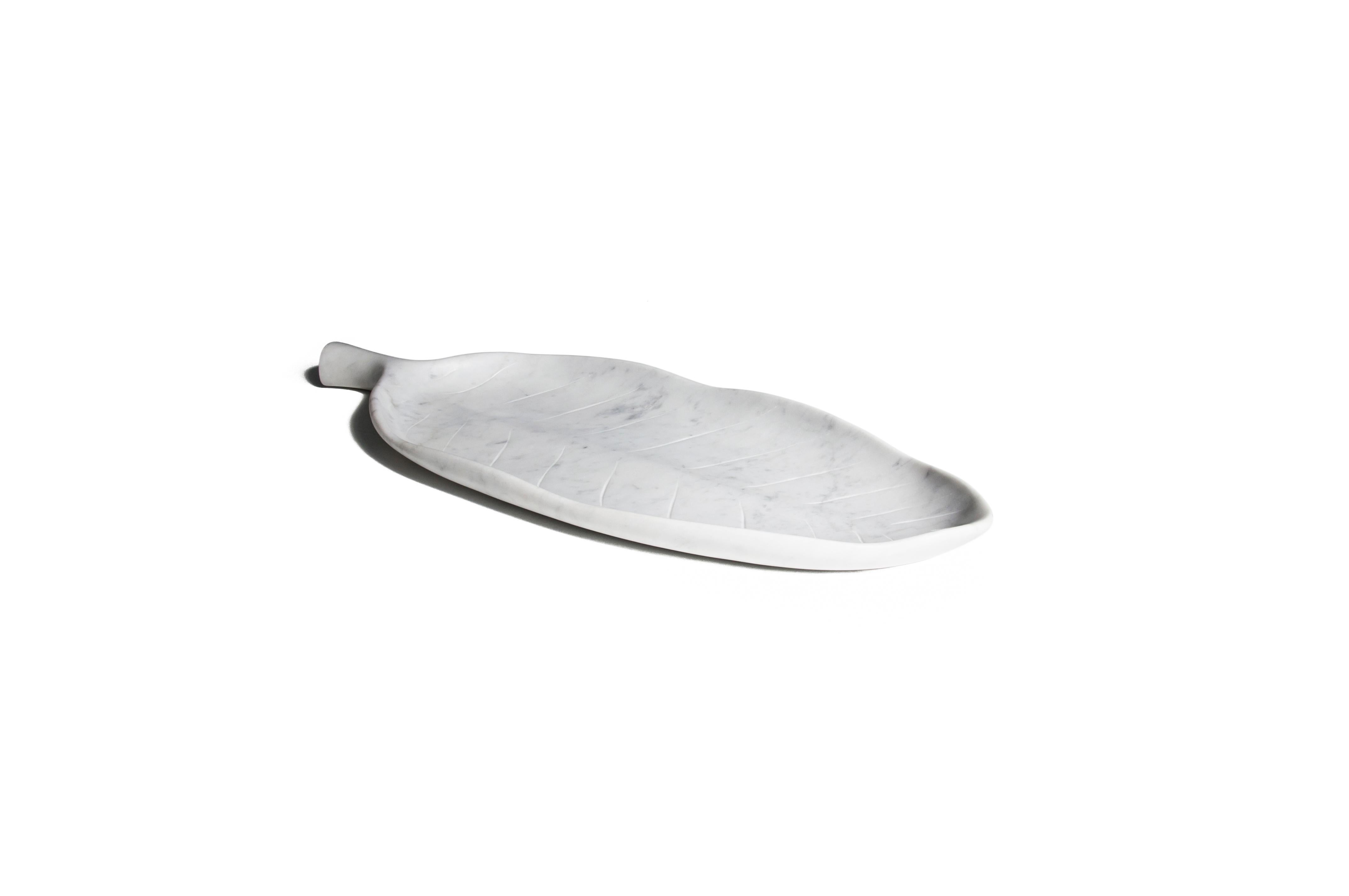 Contemporary Handcraft White Carrara Marble Long Leaf Bowl/Centrepiece/Serving Plate