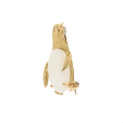 Handcraft White Jade 18 Karat Yellow Gold Diamonds Penguin Brooch