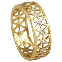 Handcrafted 0.19 Carat Diamonds 18 Karat Yellow Gold Thin Band Ring