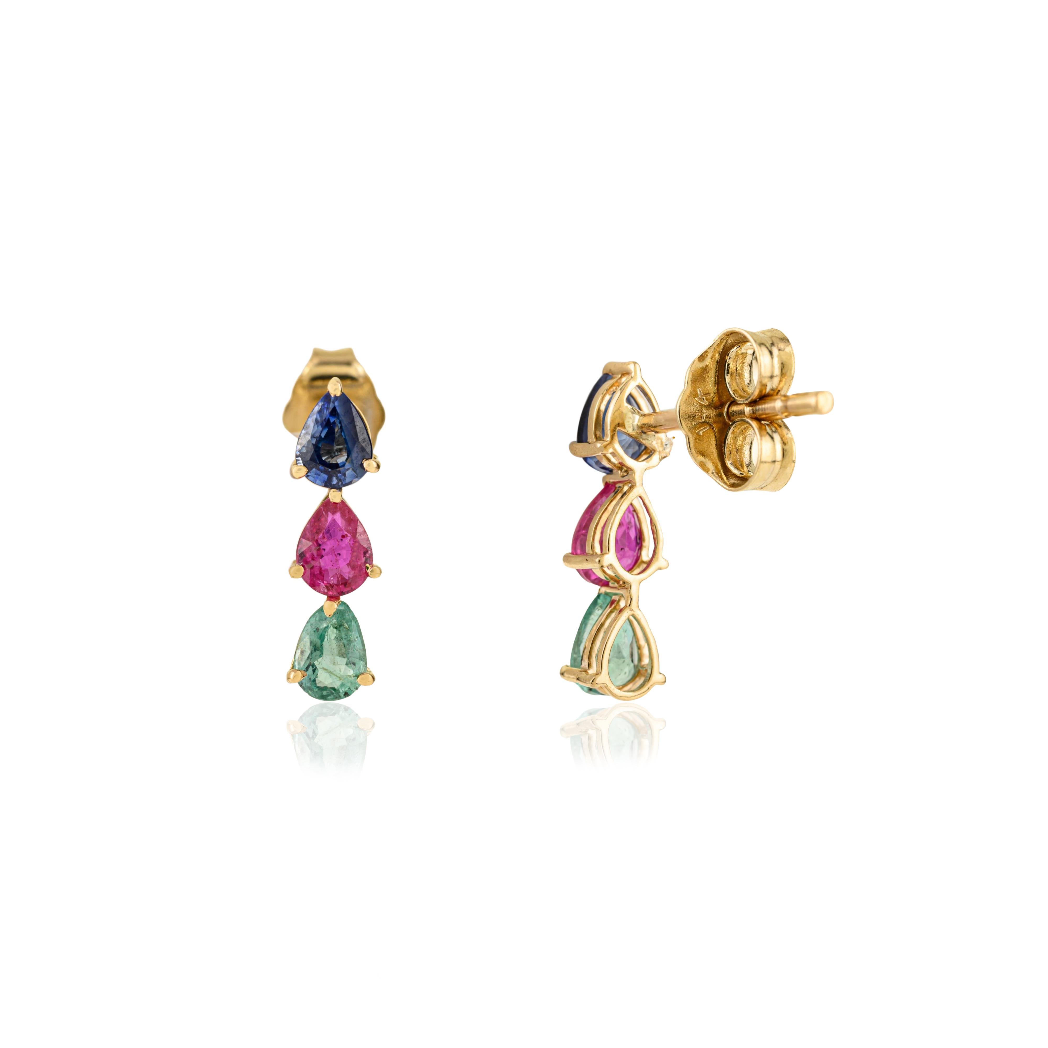 Boucles d'oreilles pendantes en or jaune 14K de 1.18Ct Emeraude Rubis & Saphir Bleu en vente 1