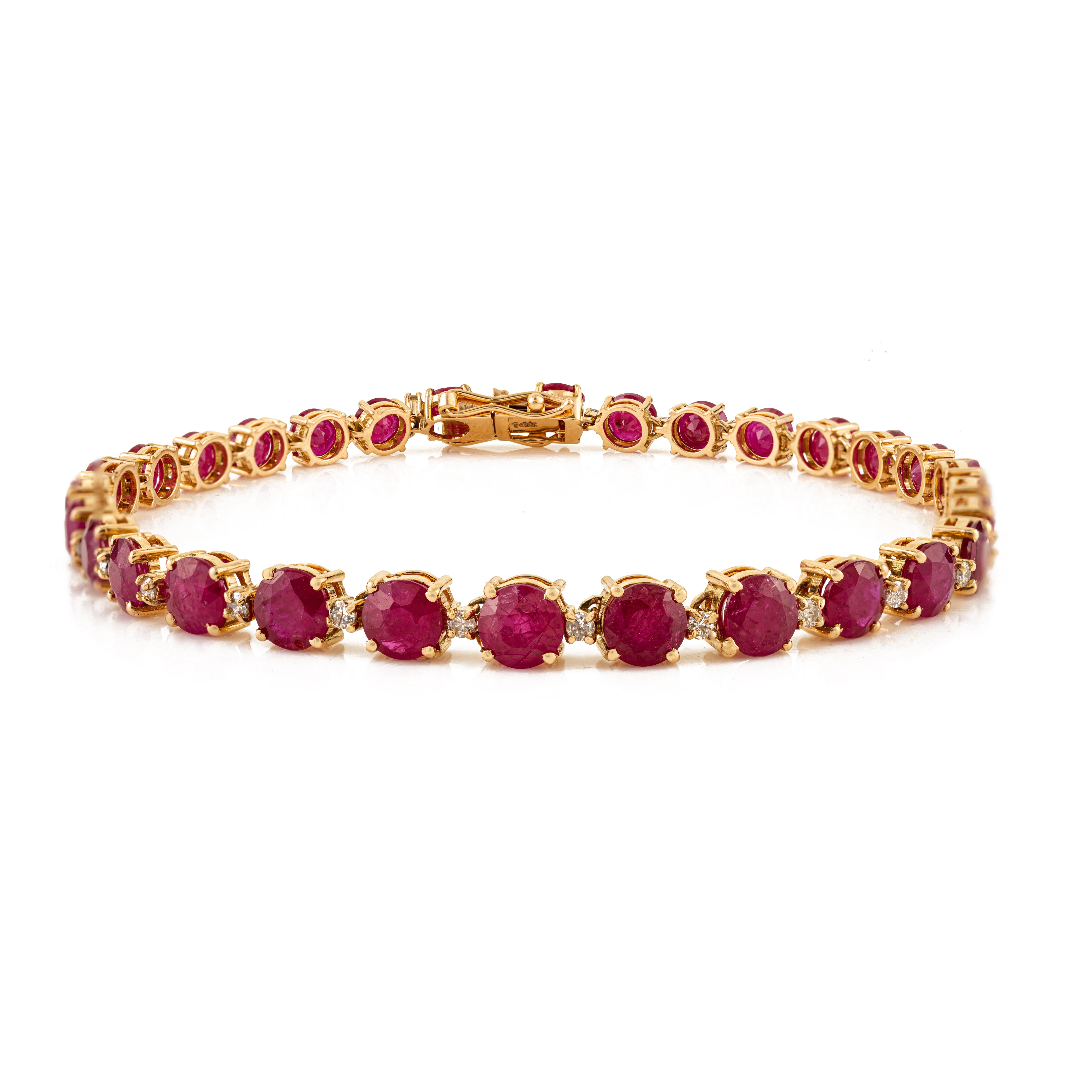 Pulsera de tenis artesanal de oro amarillo de 18 quilates con rubíes y diamantes talla redonda de 12,99 quilates en venta 3