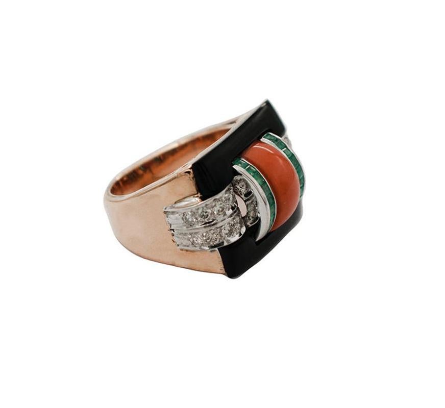 SHIPPING POLICY: 
No additional costs will be added to this order. 
Shipping costs will be totally covered by the seller (customs duties included).


Gorgeous ring in 14 karat white and rose gold structure mounted with, in the central part, a coral
