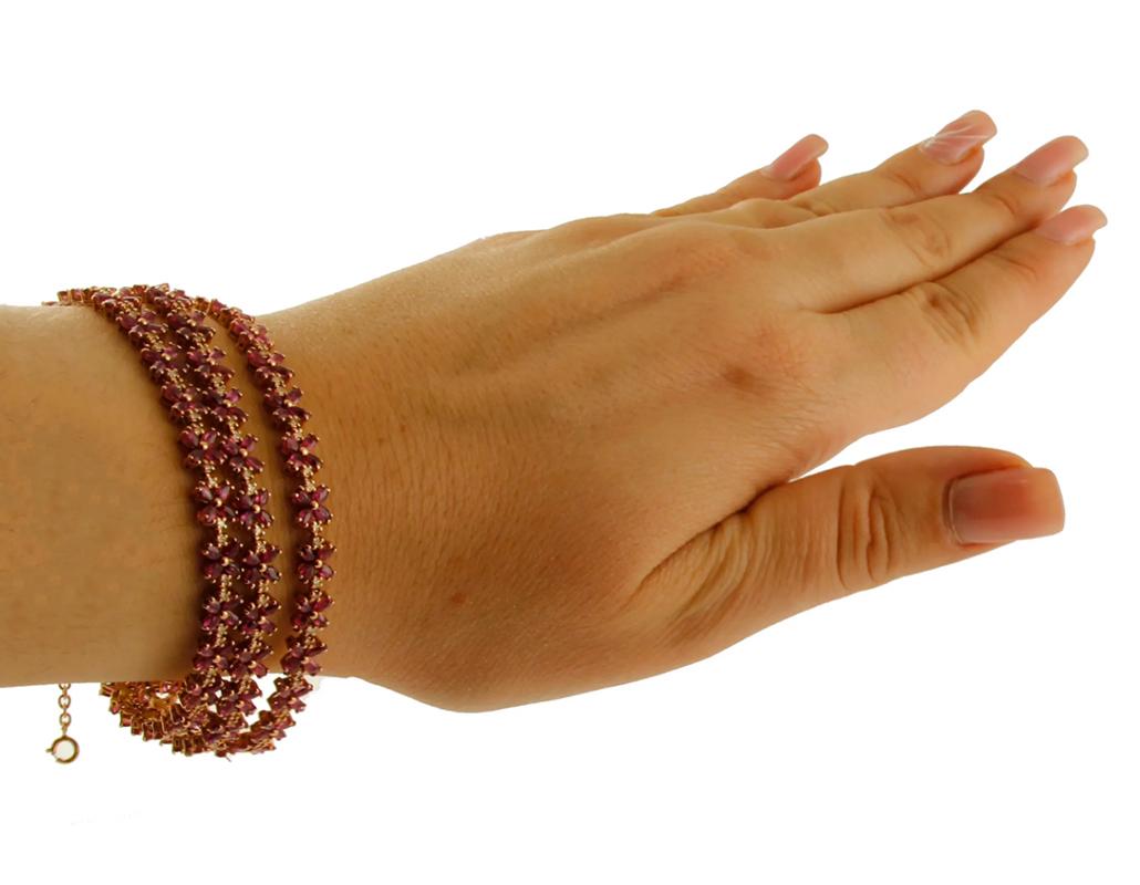 Handcrafted 14 Karat Rose Gold Diamonds, Rubies, Vintage Bracelet In Good Condition In Marcianise, Marcianise (CE)