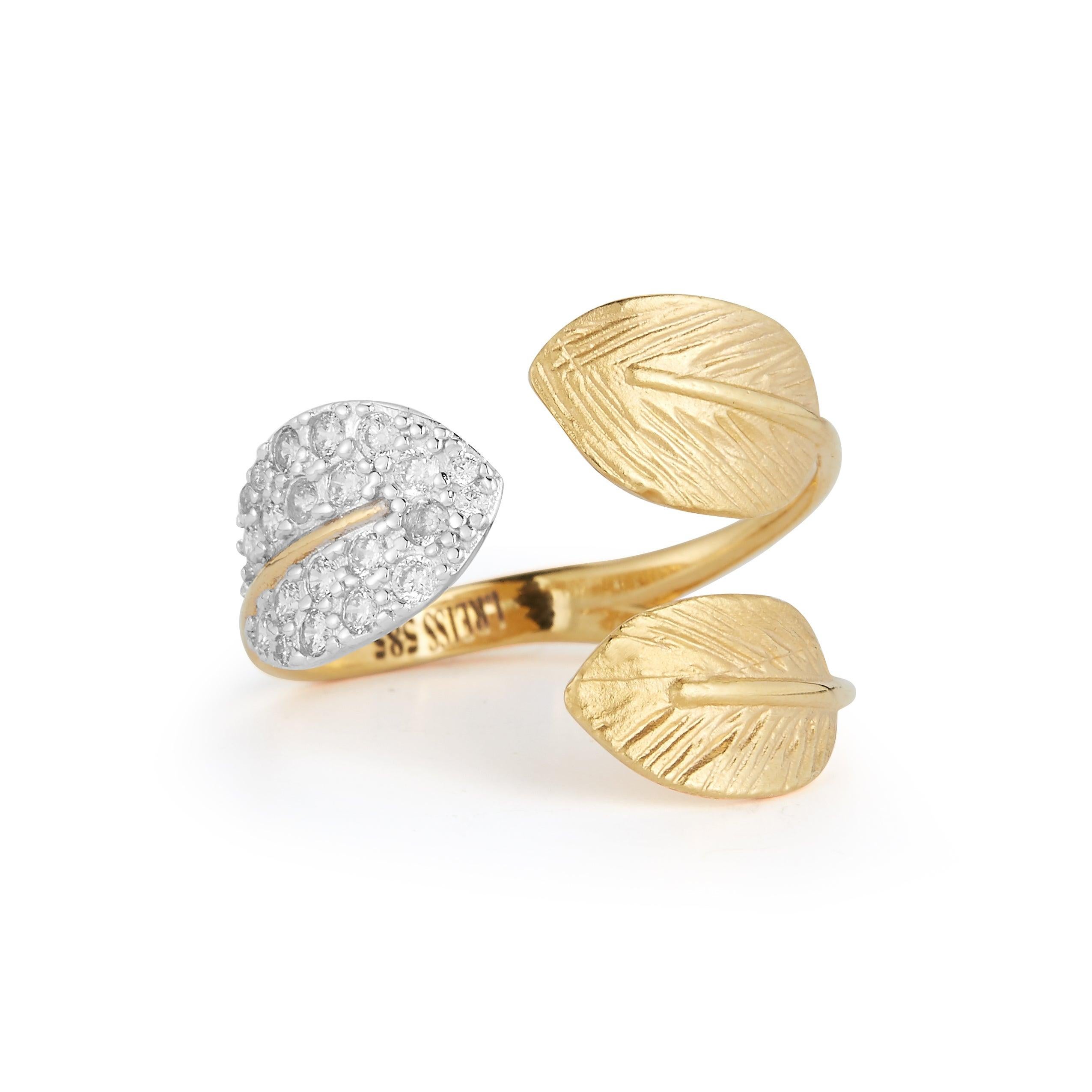 For Sale:  Handcrafted 14 Karat Yellow Gold 3-Leaf Ring 2