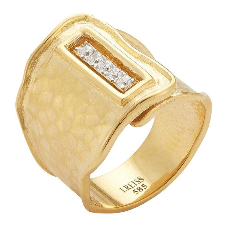 En vente :  Bague manchette large martelée en or jaune 14 carats, fabriquée à la main