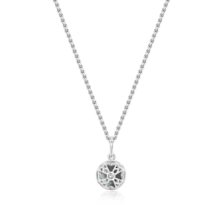Handcrafted 1.35 Carats Aquamarine 18 Karat White Gold Pendant Necklace. The 7mm natural stone is set in our iconic hand pierced gold lace to let the light through. Our pendants are the ideal gift. 

Here presented on our finely knitted gold chains.