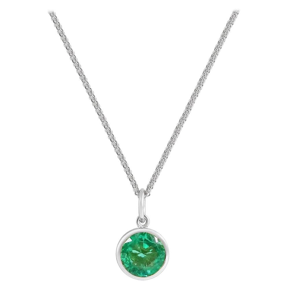 Handcrafted 1.00 Carat Emerald 18 Karat White Gold Pendant Necklace For Sale
