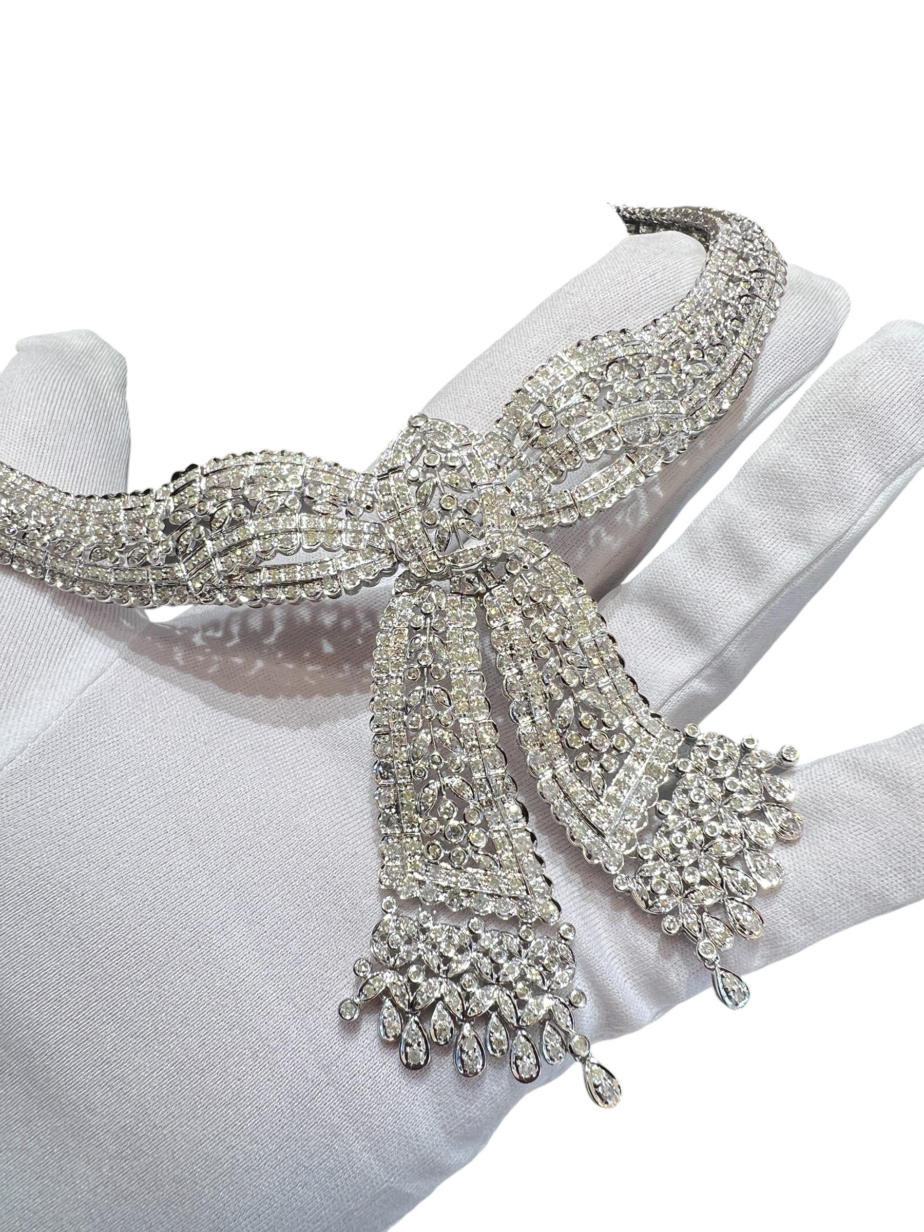Donna Collana con fiocco Art Deco Belle Époque da 15,00 carati realizzata a mano in oro bianco 18 carati in vendita
